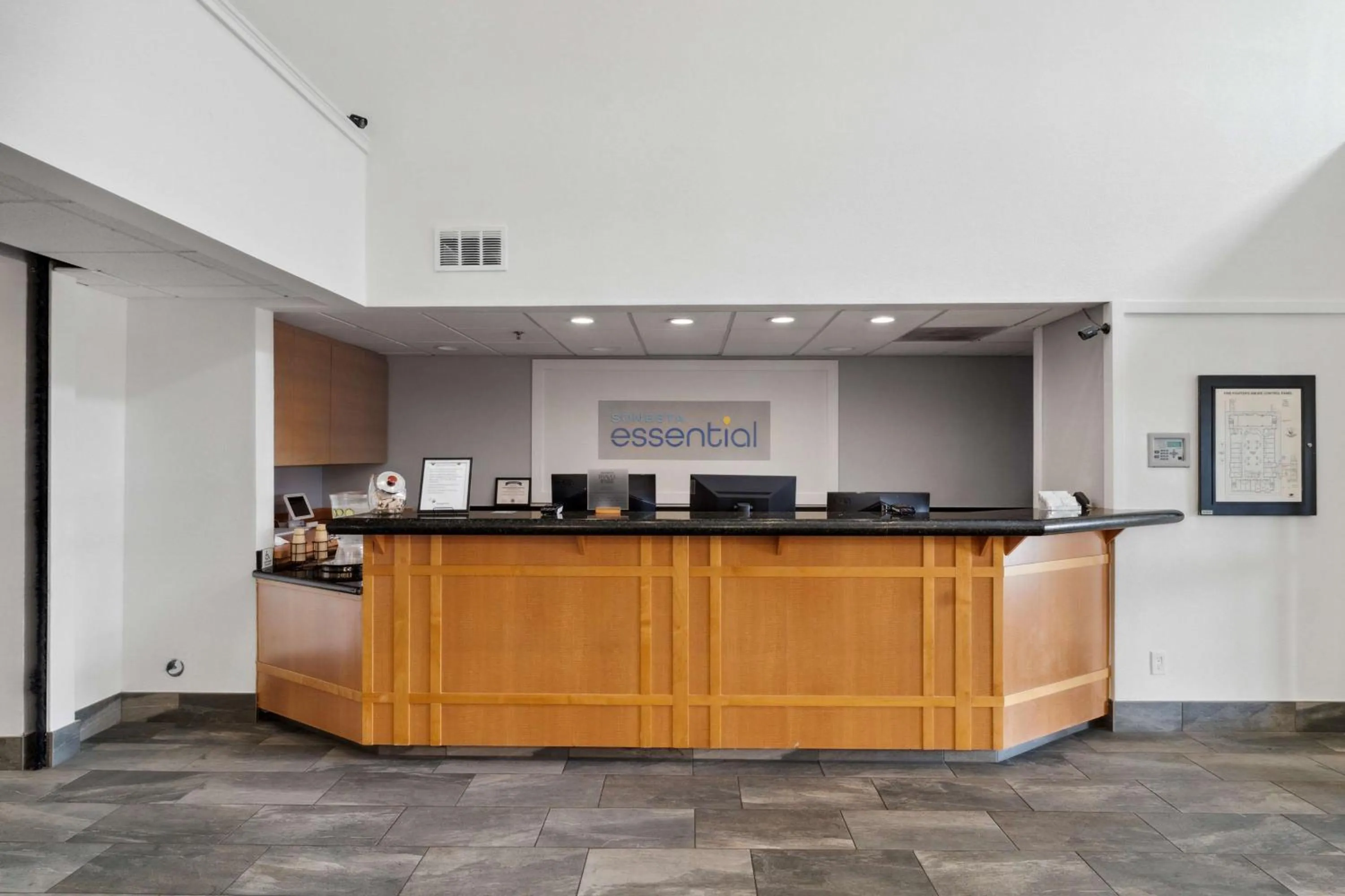 Lobby or reception in Sonesta Essential Vacaville Napa Valley