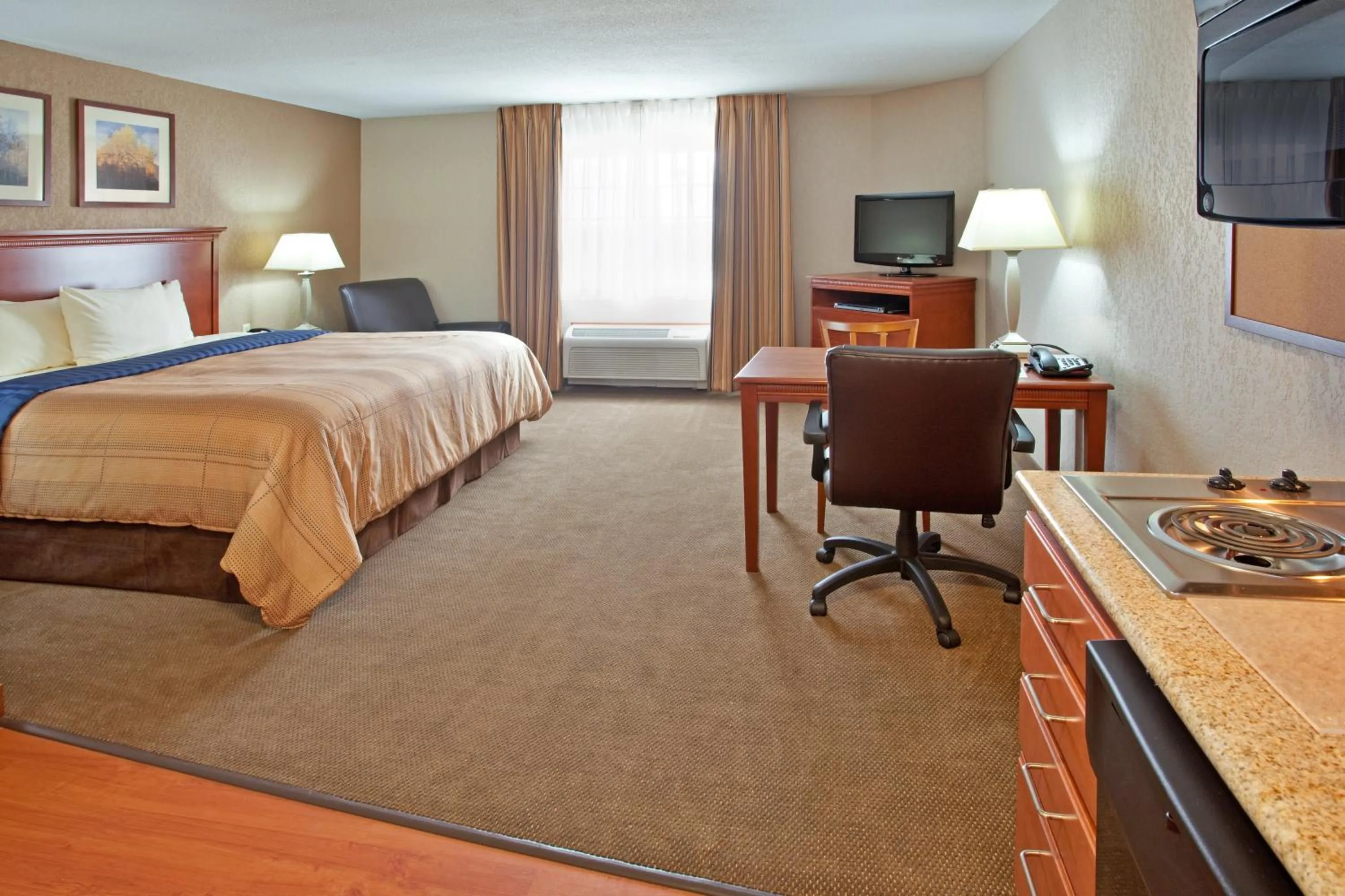 Bedroom, Bed in Candlewood Suites Elgin – Northwest Chicago by IHG
