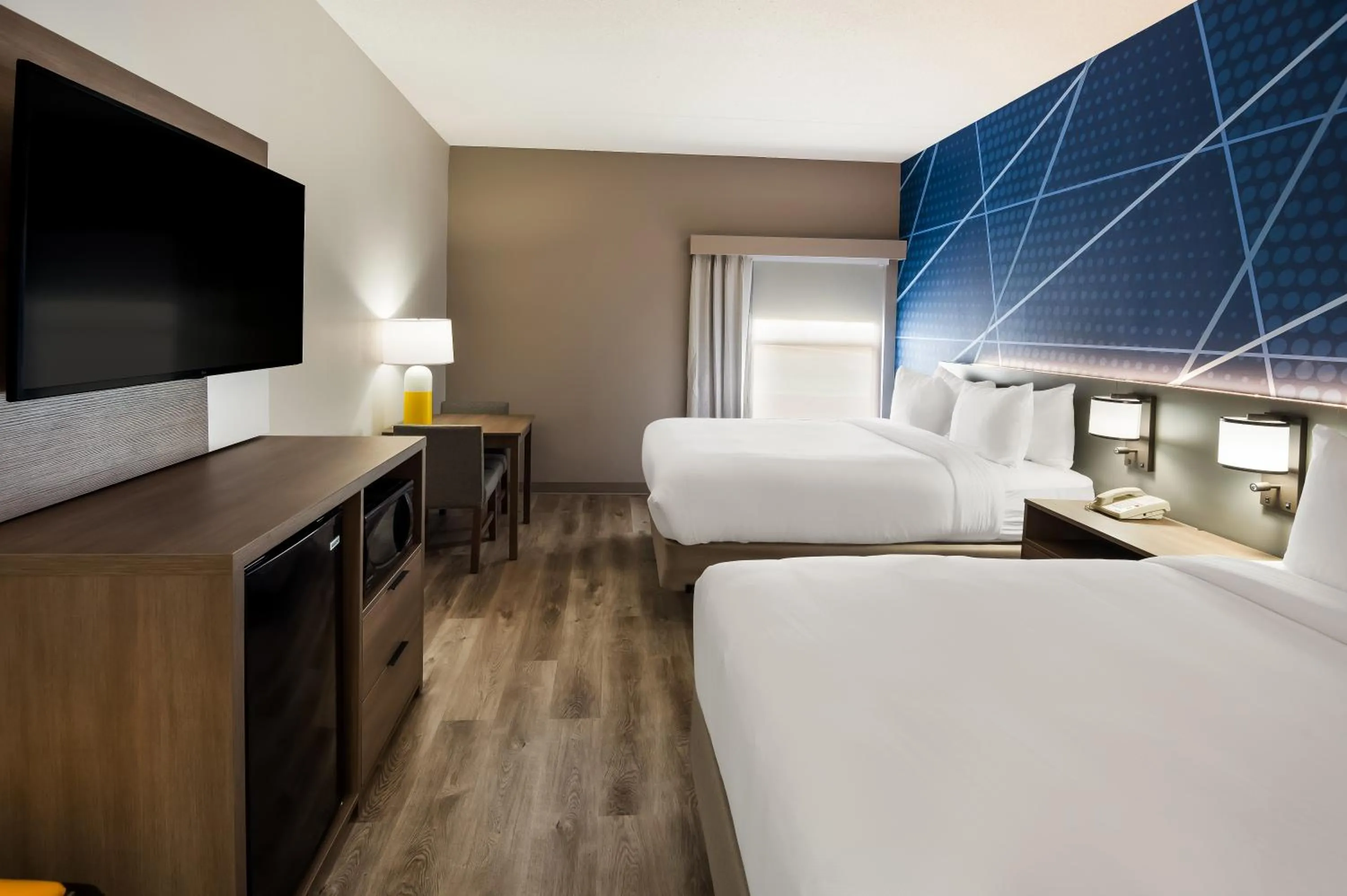 Bed in Comfort Inn & Suites Fishers - Indianapolis