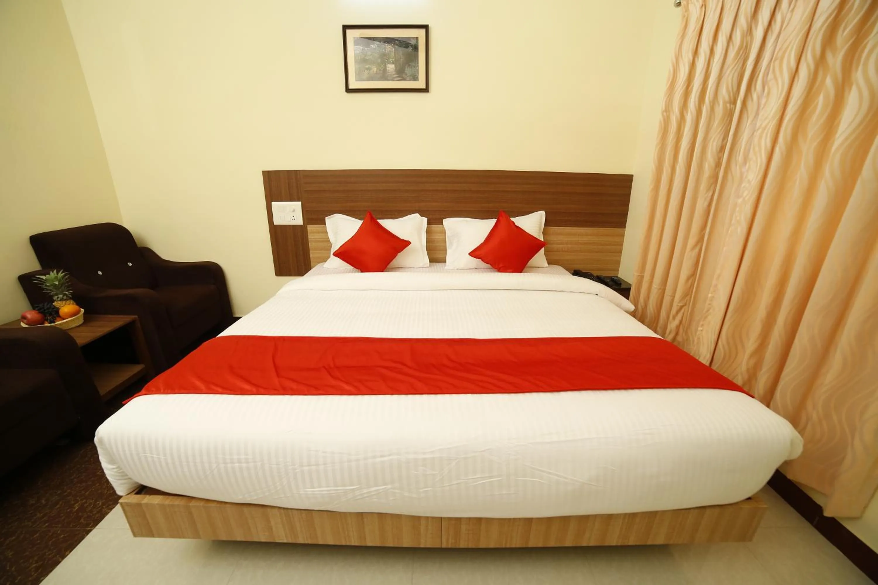 Photo of the whole room, Bed in Hotel Sree Devi Madurai