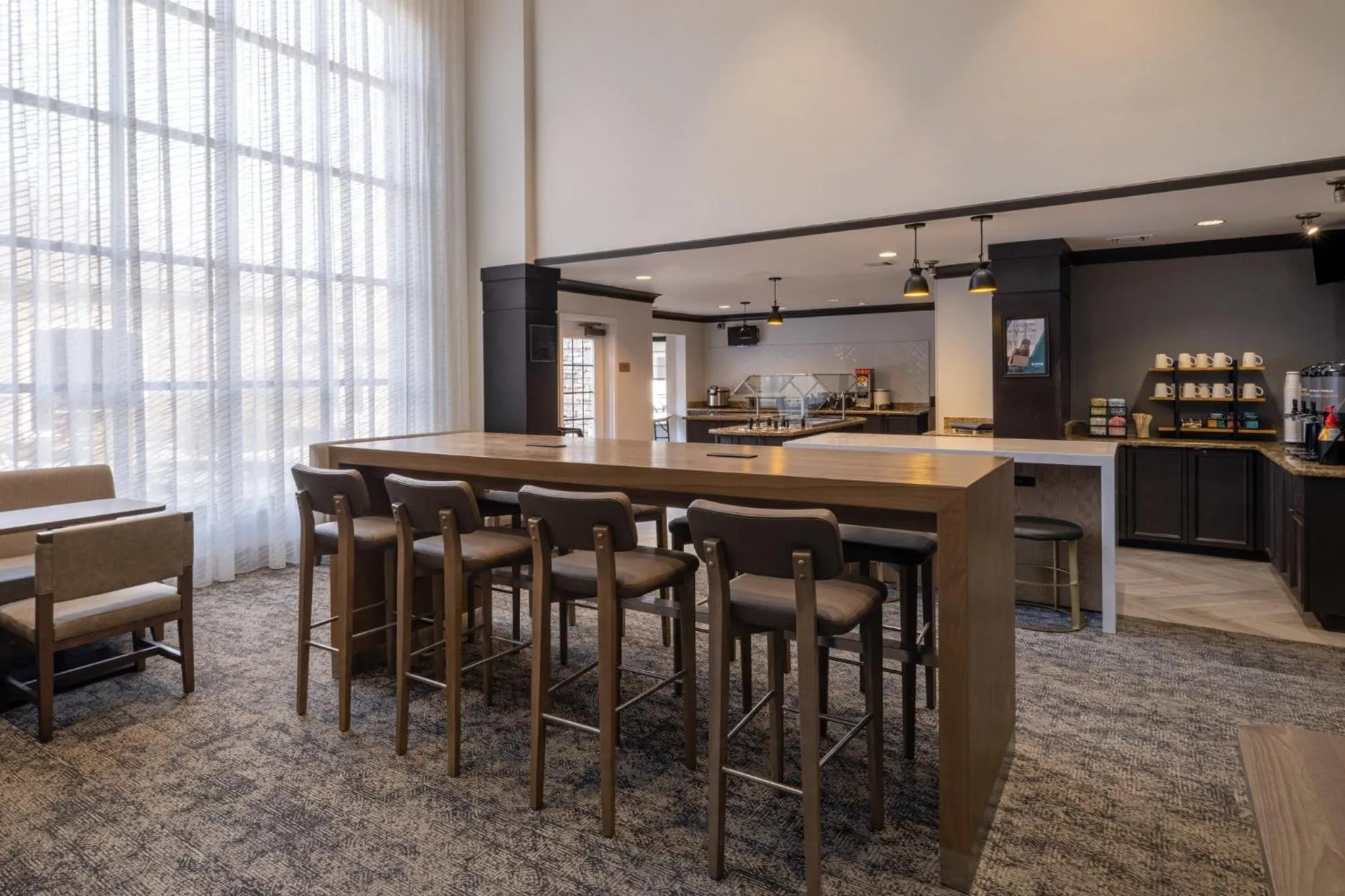 Breakfast in Staybridge Suites Columbus-Dublin by IHG