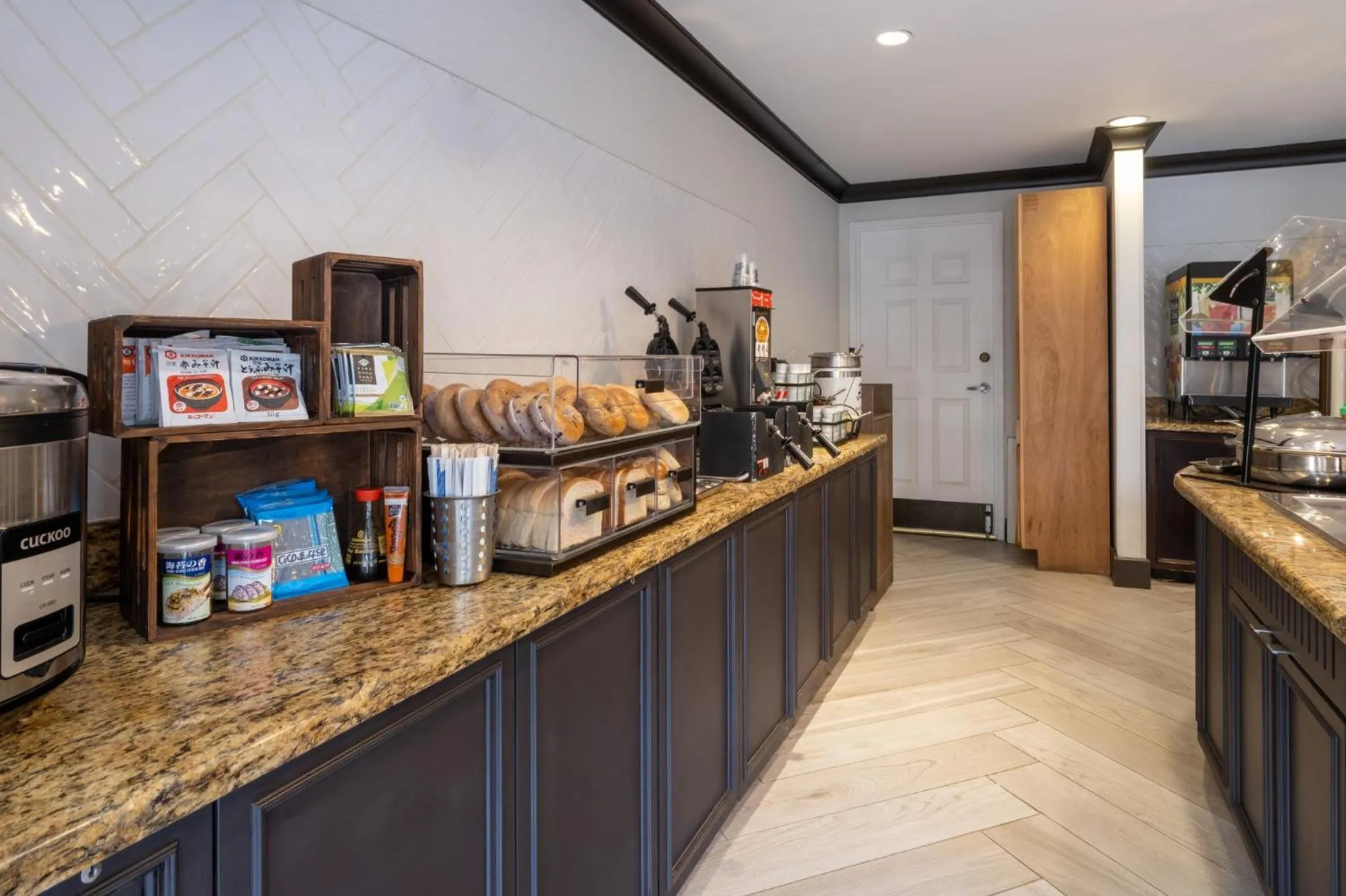 Breakfast in Staybridge Suites Columbus-Dublin by IHG