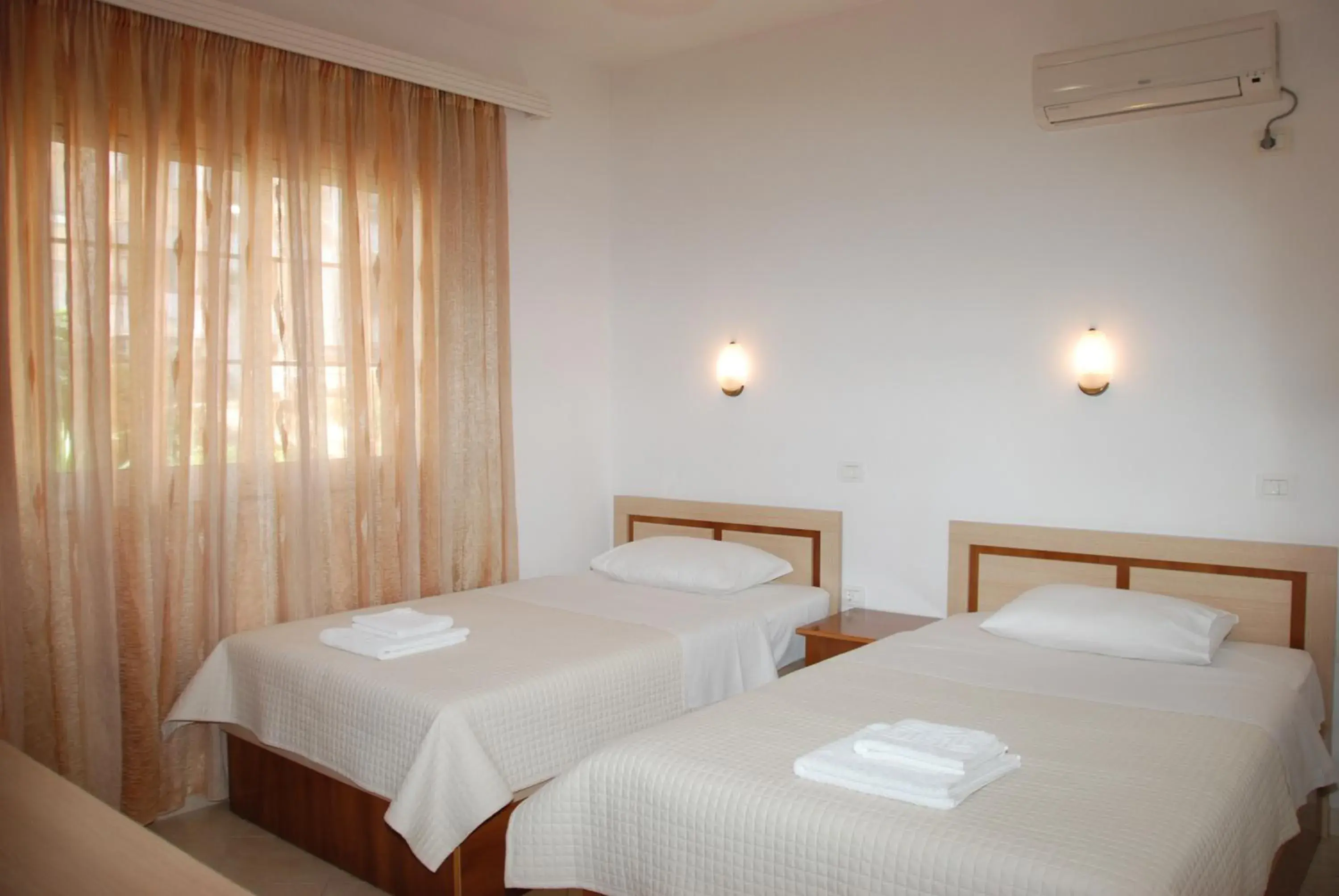 Standard Twin Room in Hotel Mano Standard Twin Room in Hotel Mano