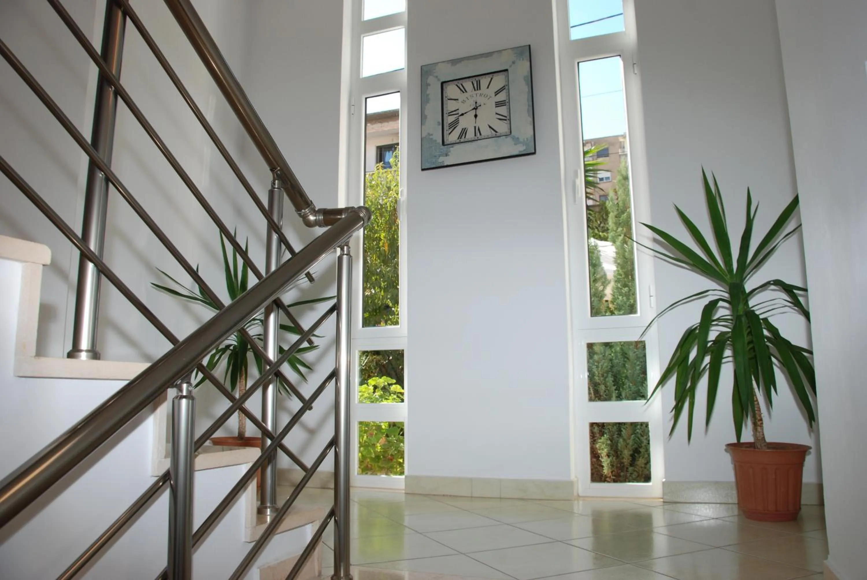 Facade/entrance in Hotel Mano