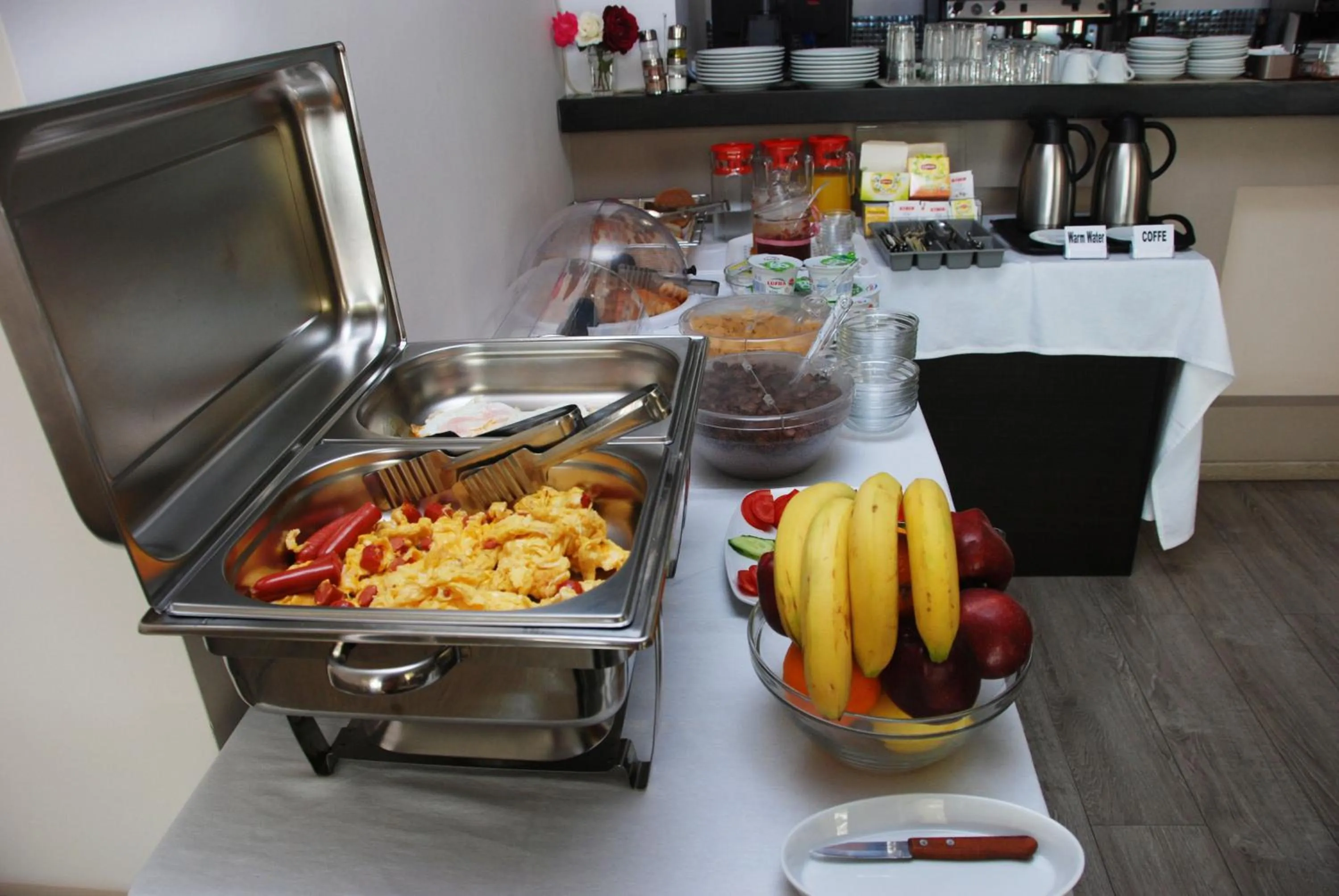 Breakfast in Hotel Mano