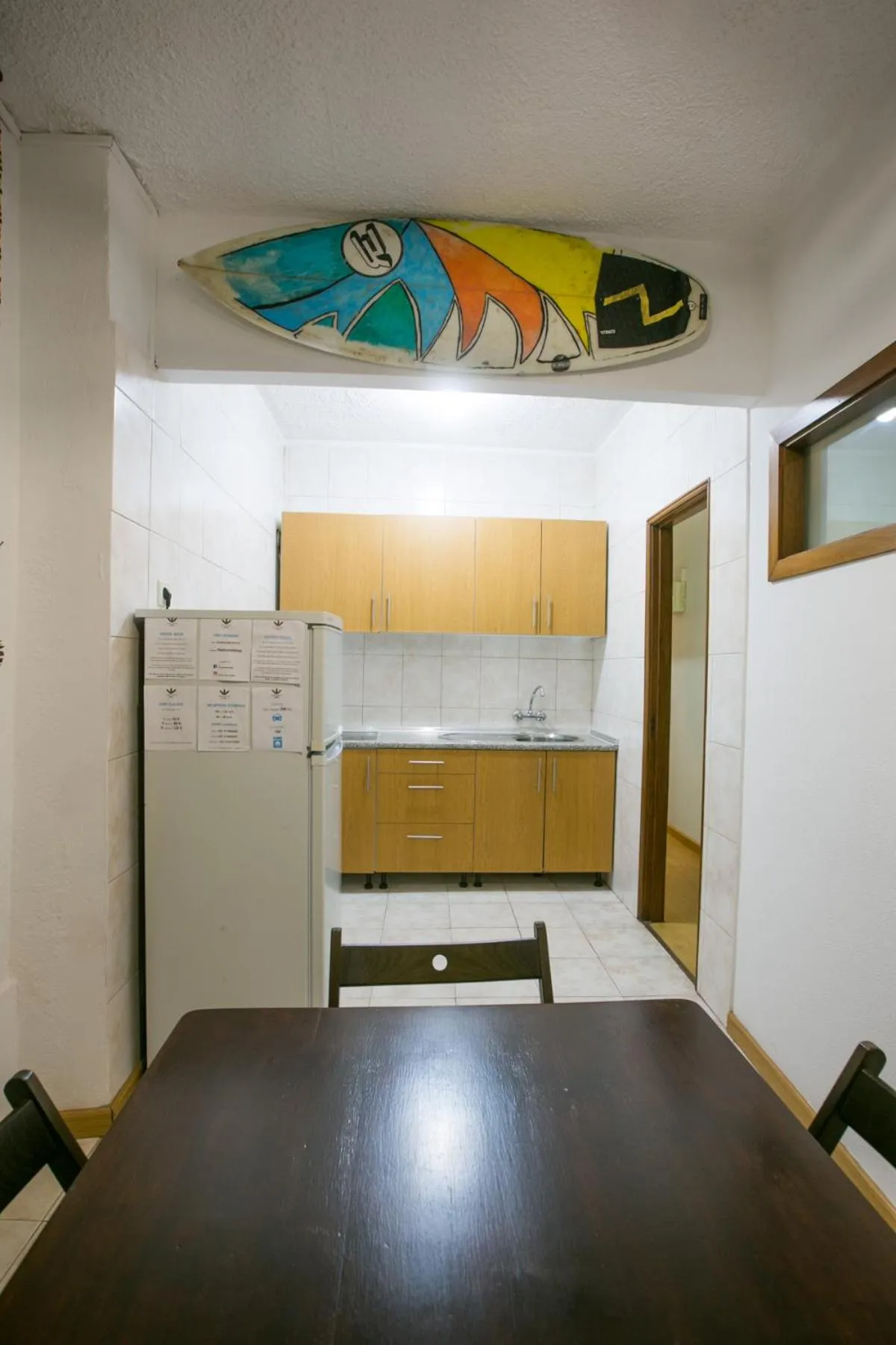 Dining area in Douro Surf Hostel