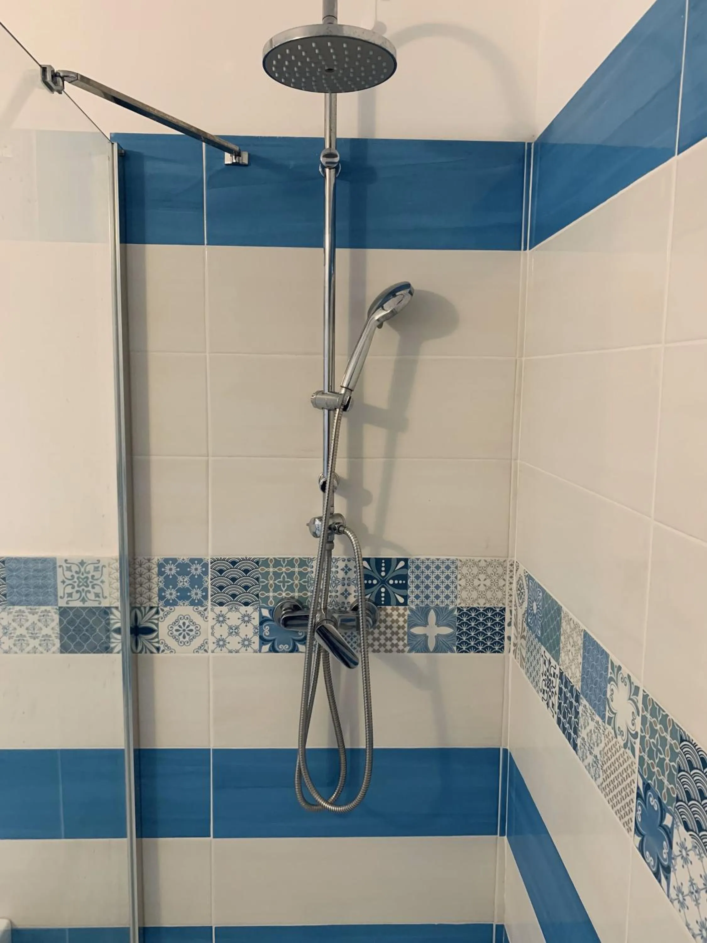 Bathroom in HOTEL MERCURIO SUL MARE - Fish restaurant and private beach