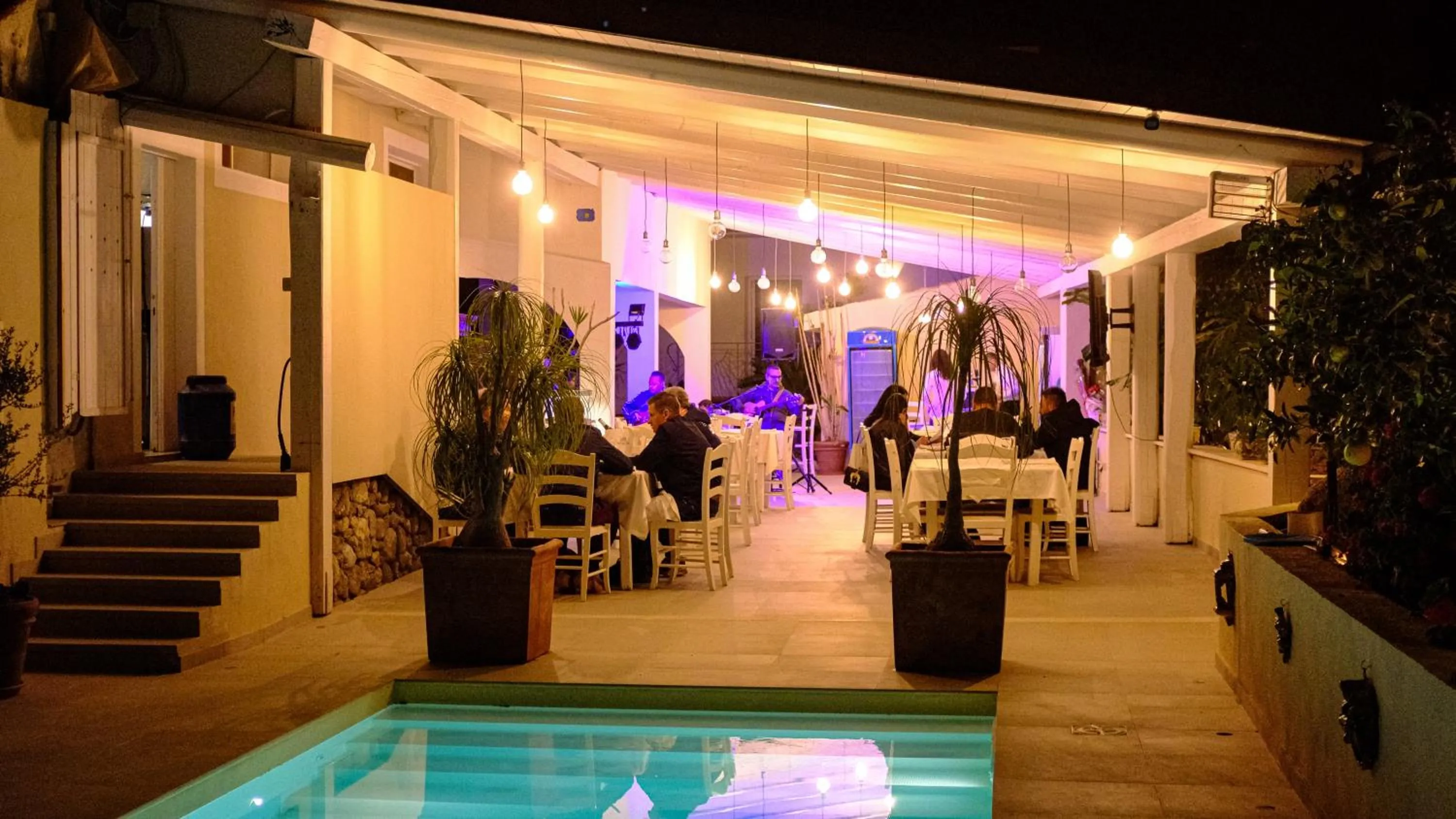 Night in HOTEL MERCURIO SUL MARE - Fish restaurant and private beach