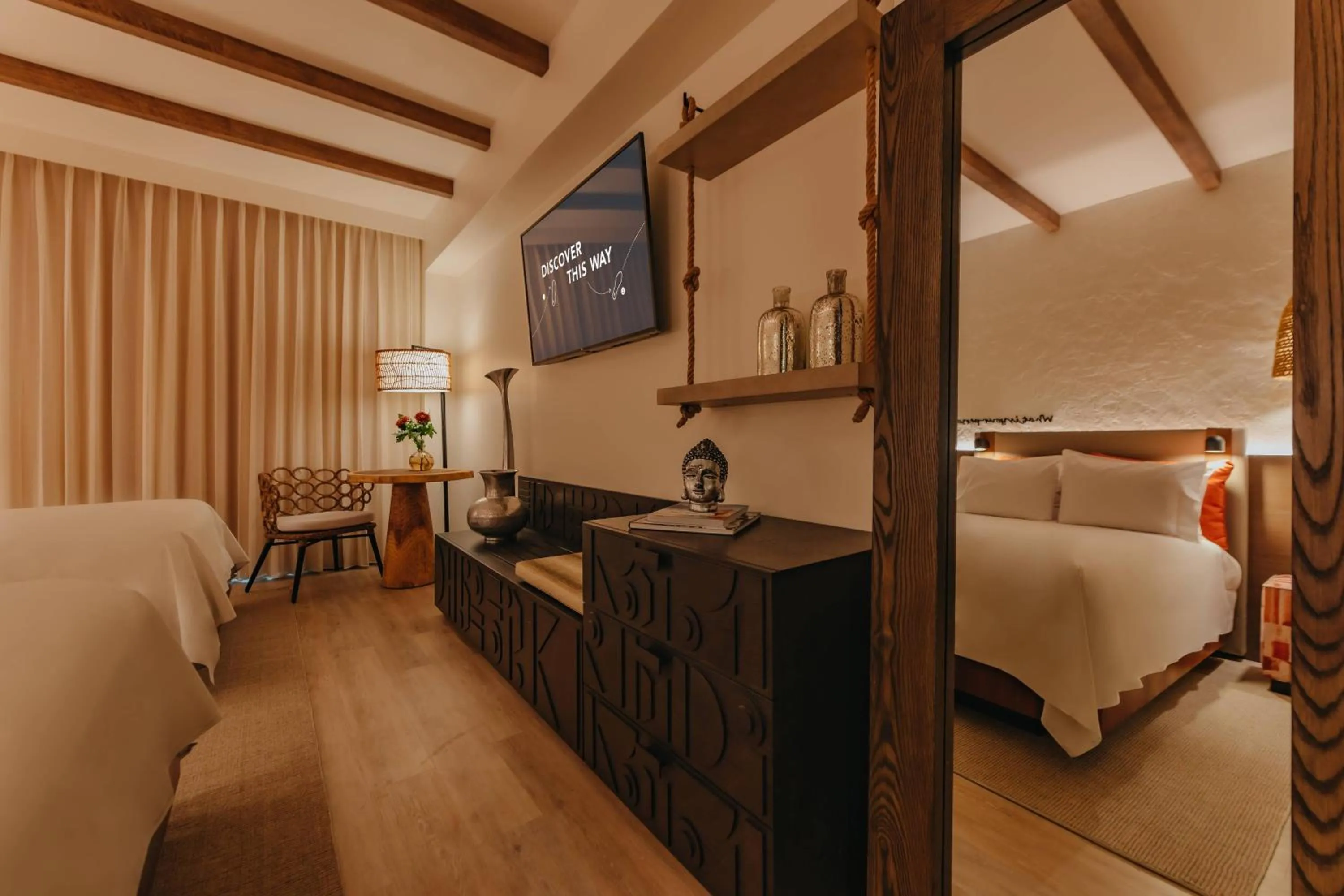 Photo of the whole room, Bed in Renaissance Wind Creek Aruba Resort