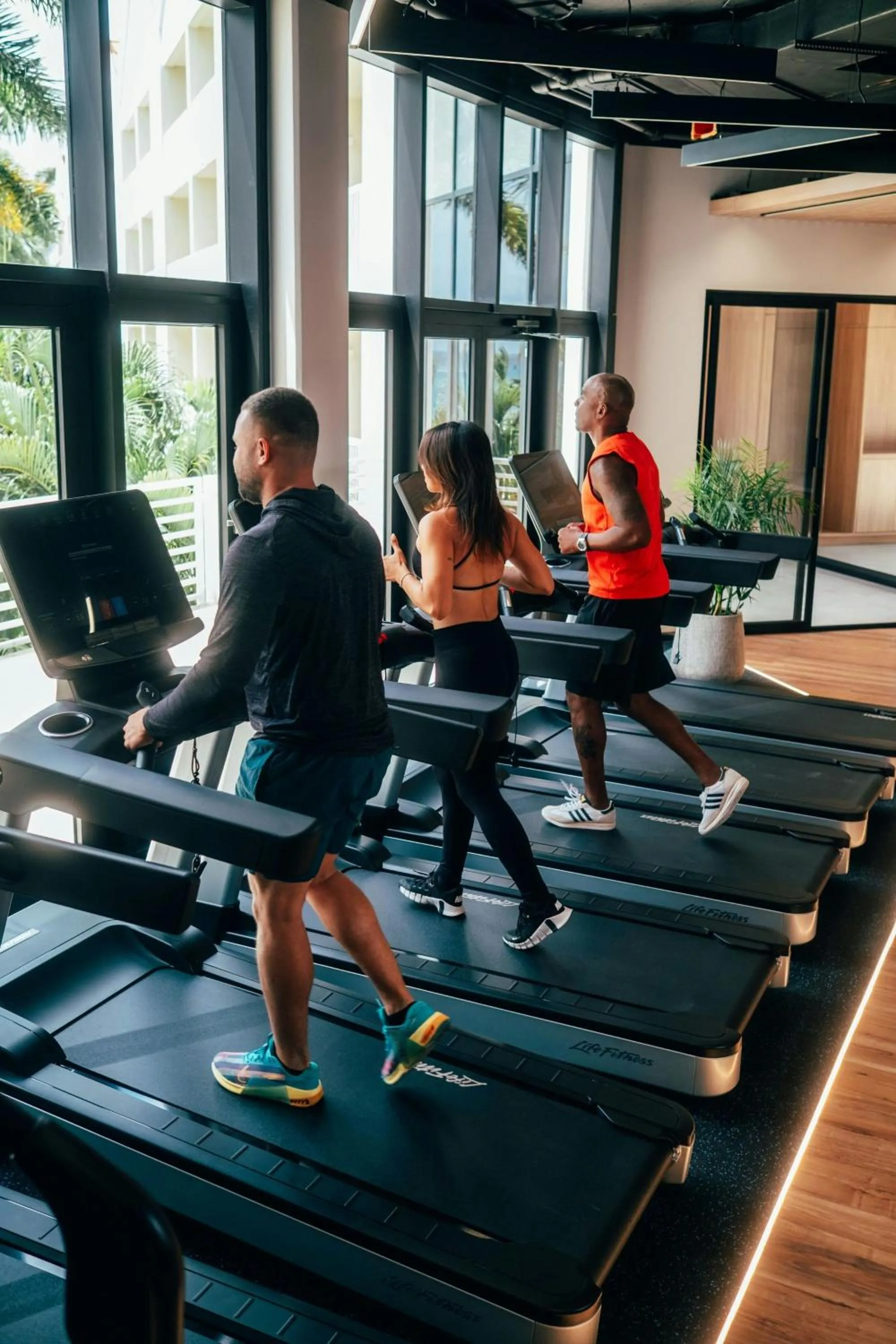 Fitness centre/facilities in Renaissance Wind Creek Aruba Resort
