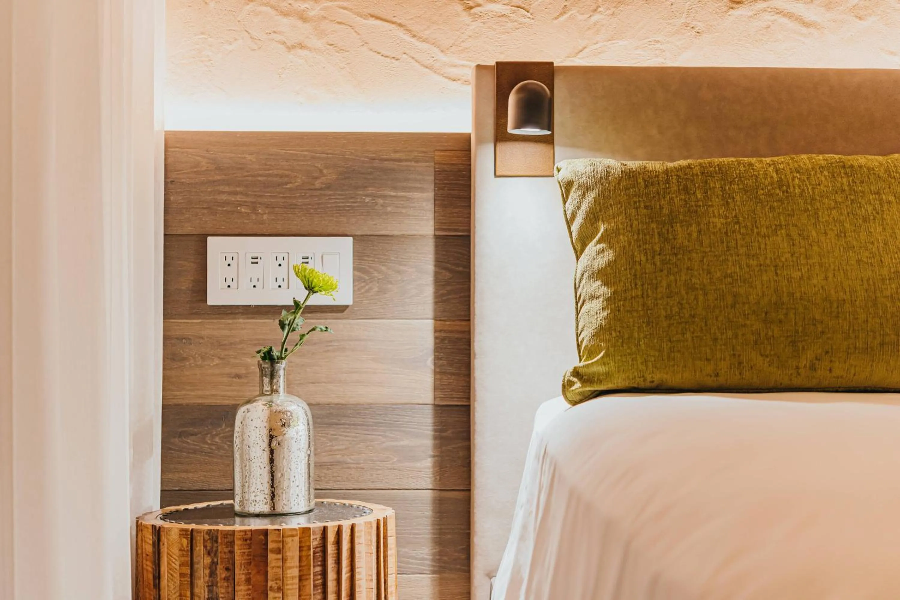 Photo of the whole room, Bed in Renaissance Wind Creek Aruba Resort