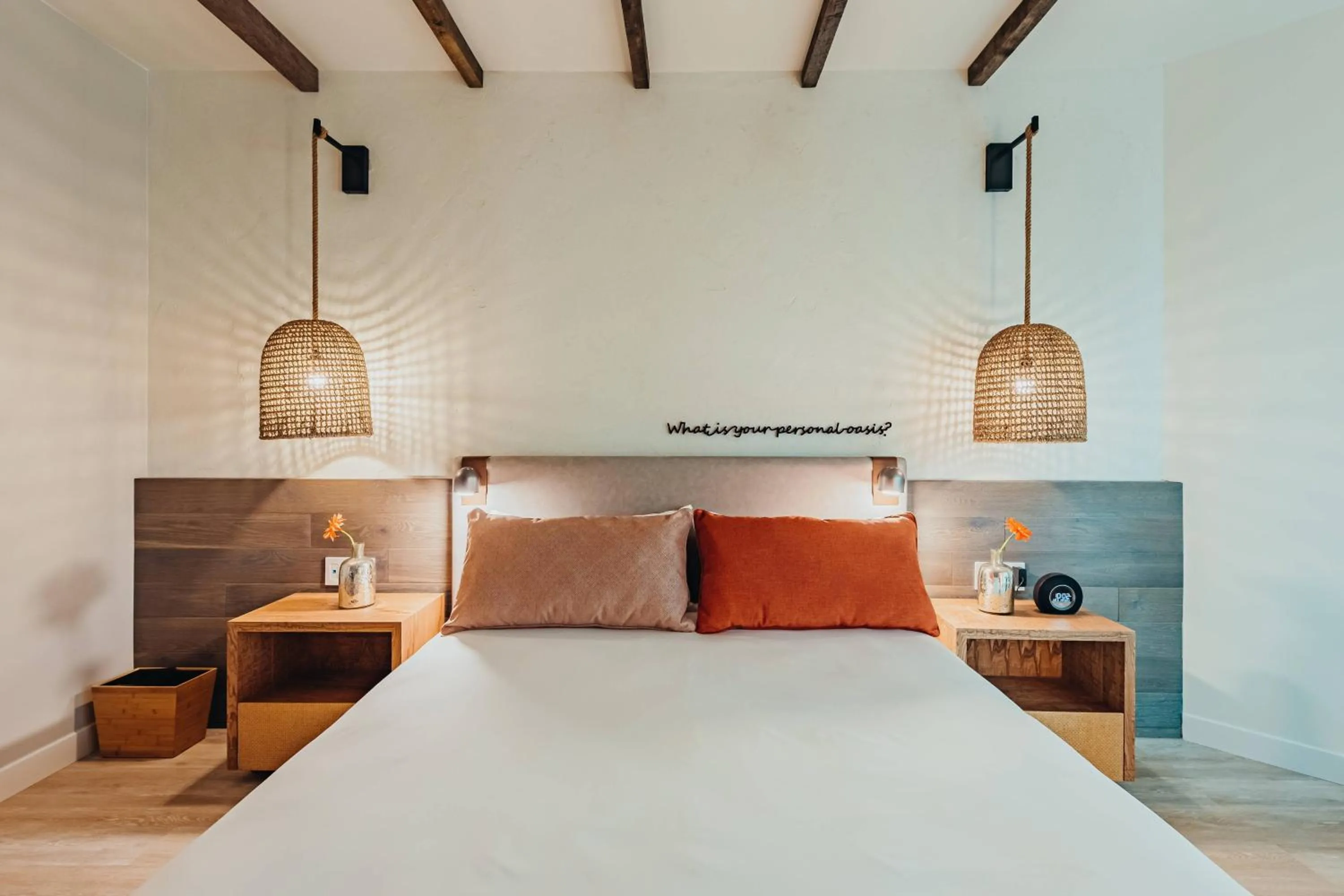 Photo of the whole room, Bed in Renaissance Wind Creek Aruba Resort