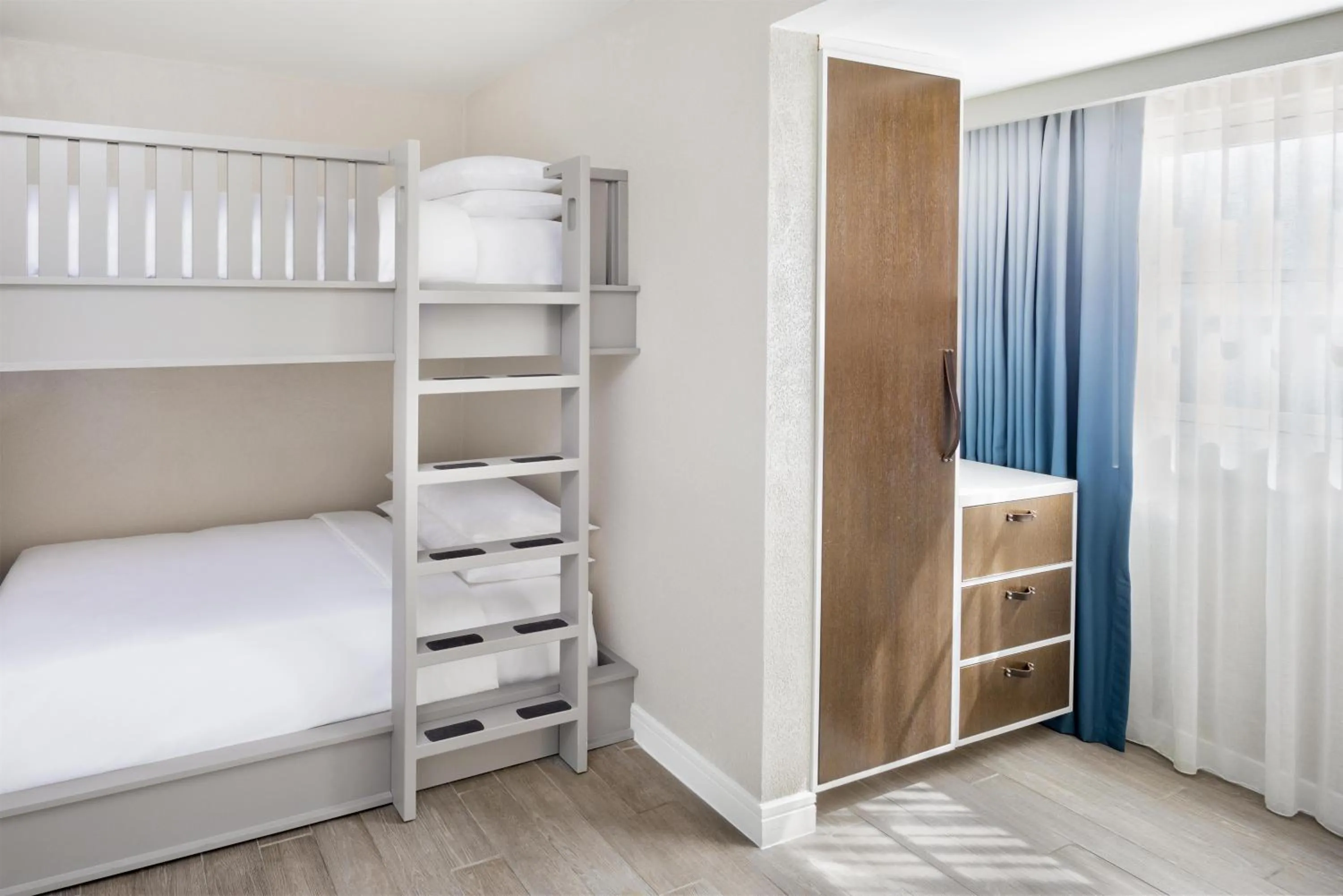 Photo of the whole room in Hyatt Regency Aruba Resort & Casino