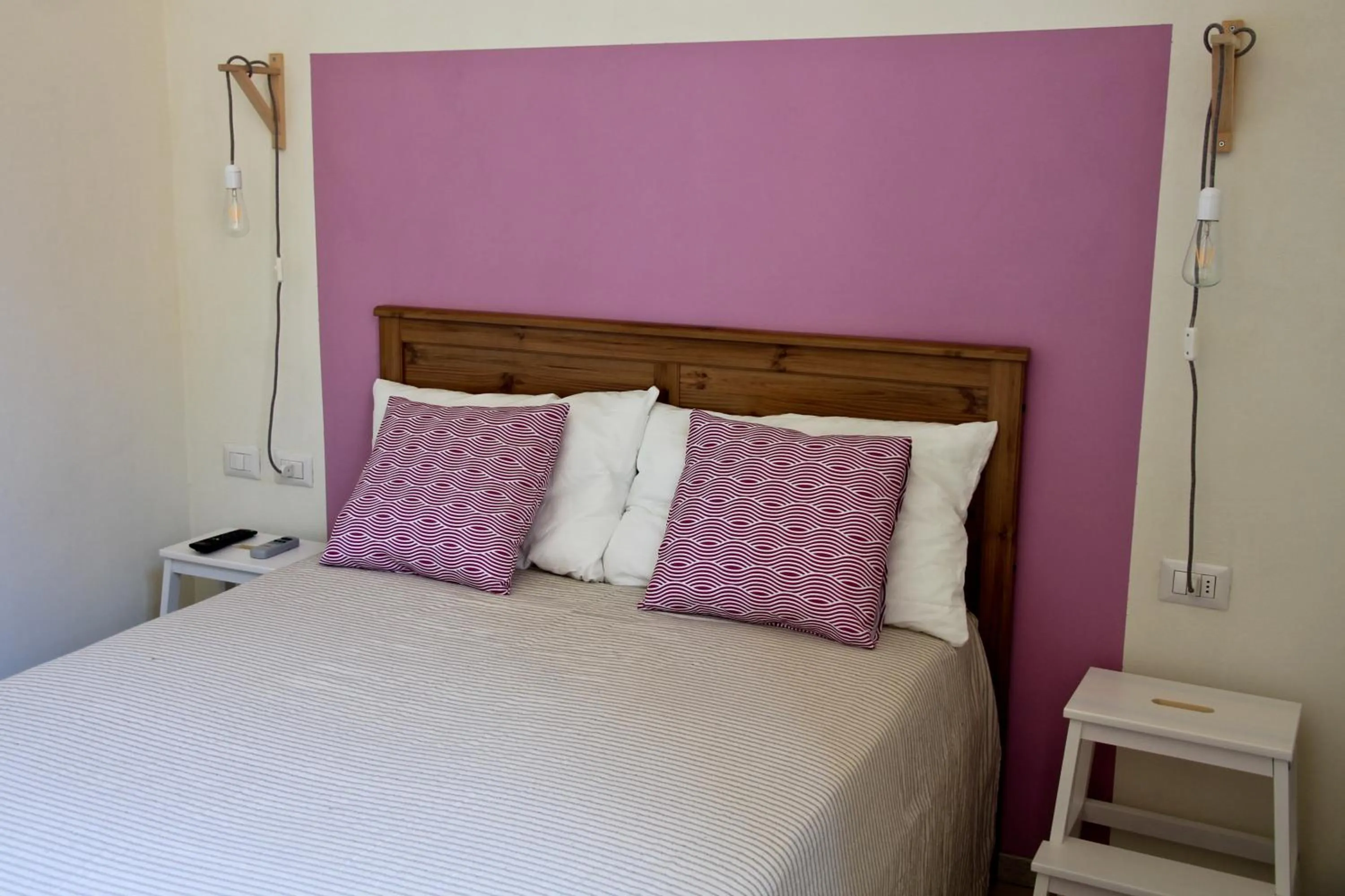 Bed in Hotel Elandra