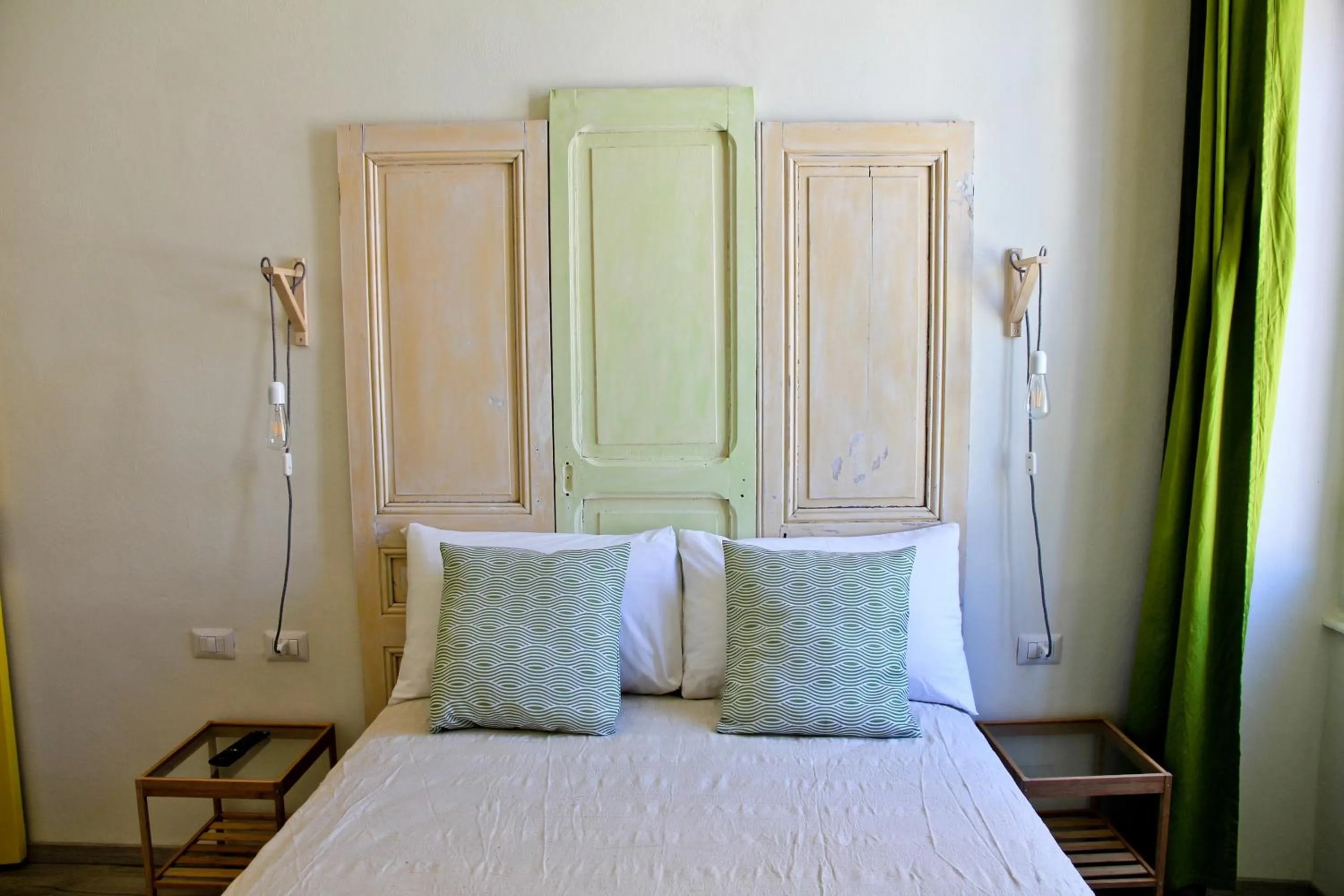 Bed in Hotel Elandra