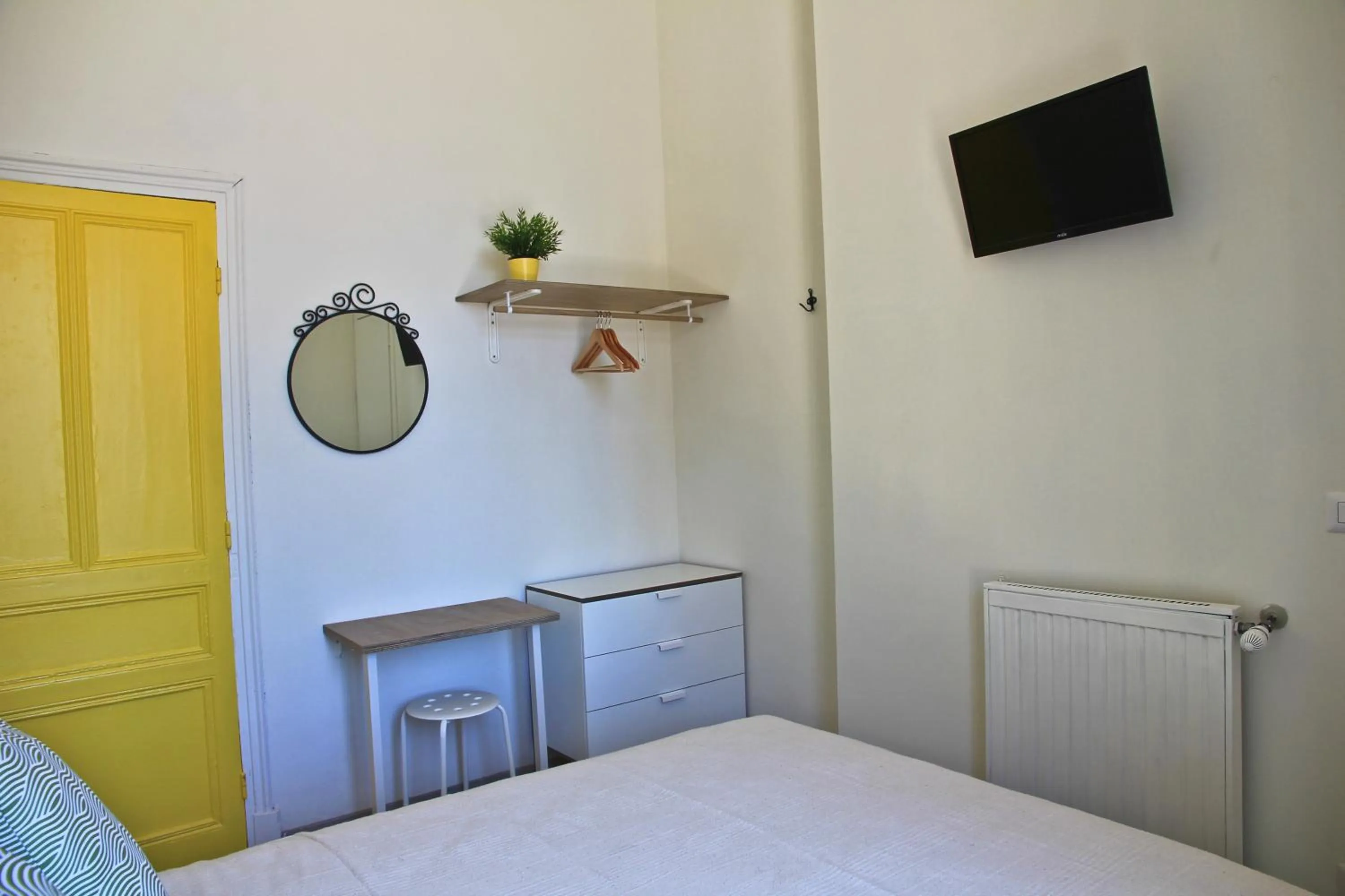 Bedroom, Bed in Hotel Elandra