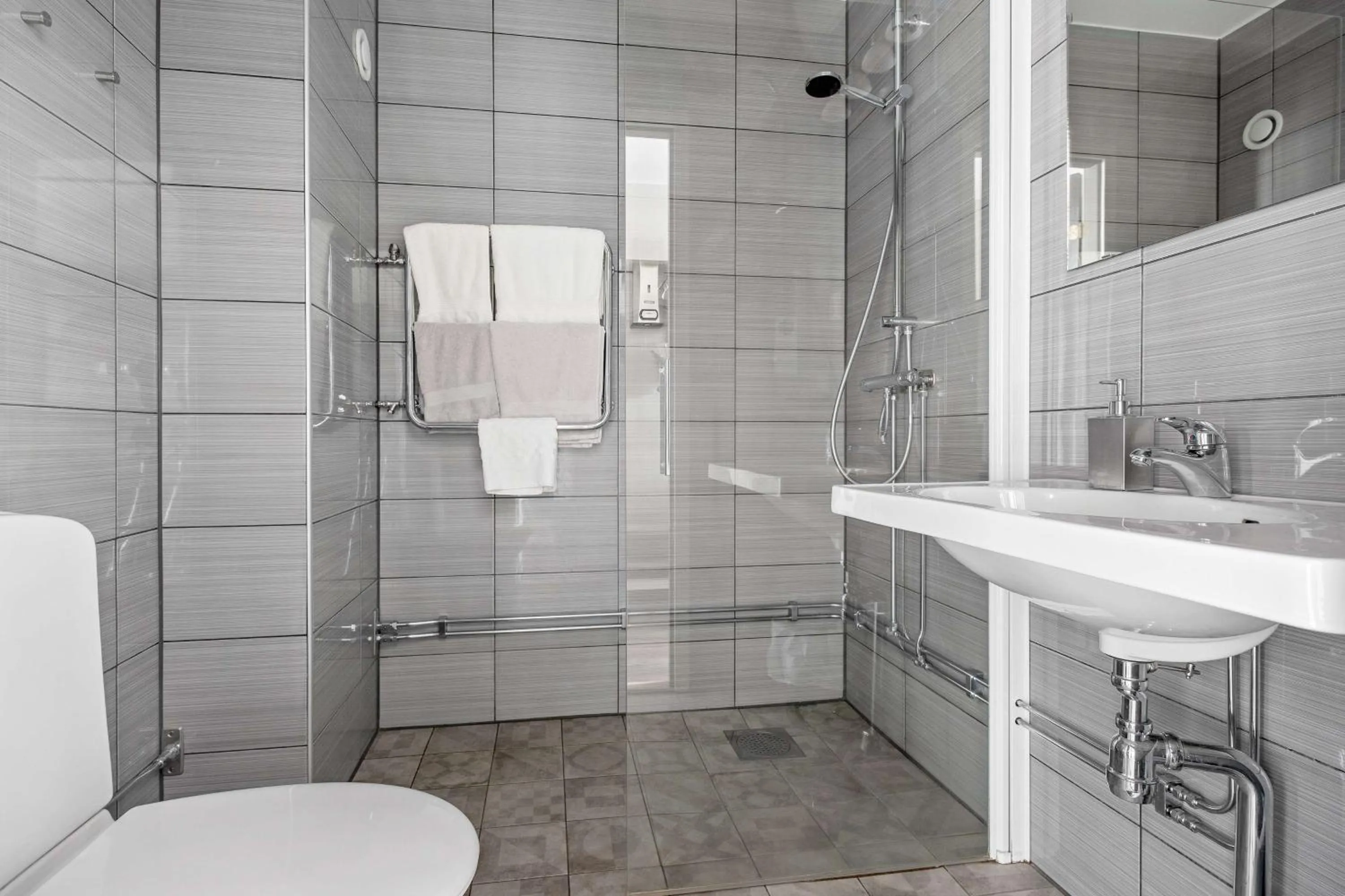 Bathroom in Best Western Hotell Ett