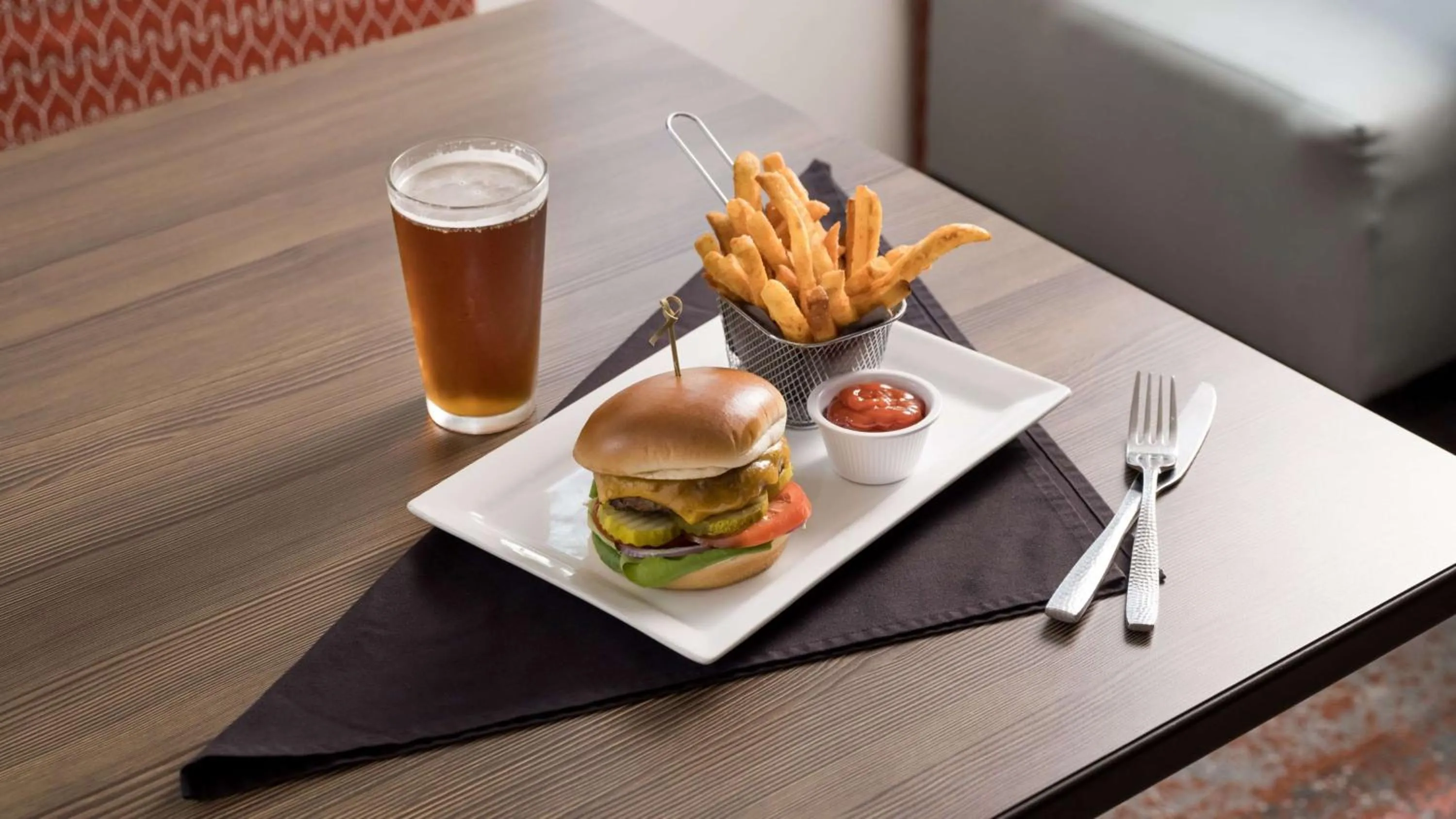 Restaurant/places to eat in Hilton Garden Inn at PGA Village/Port St. Lucie