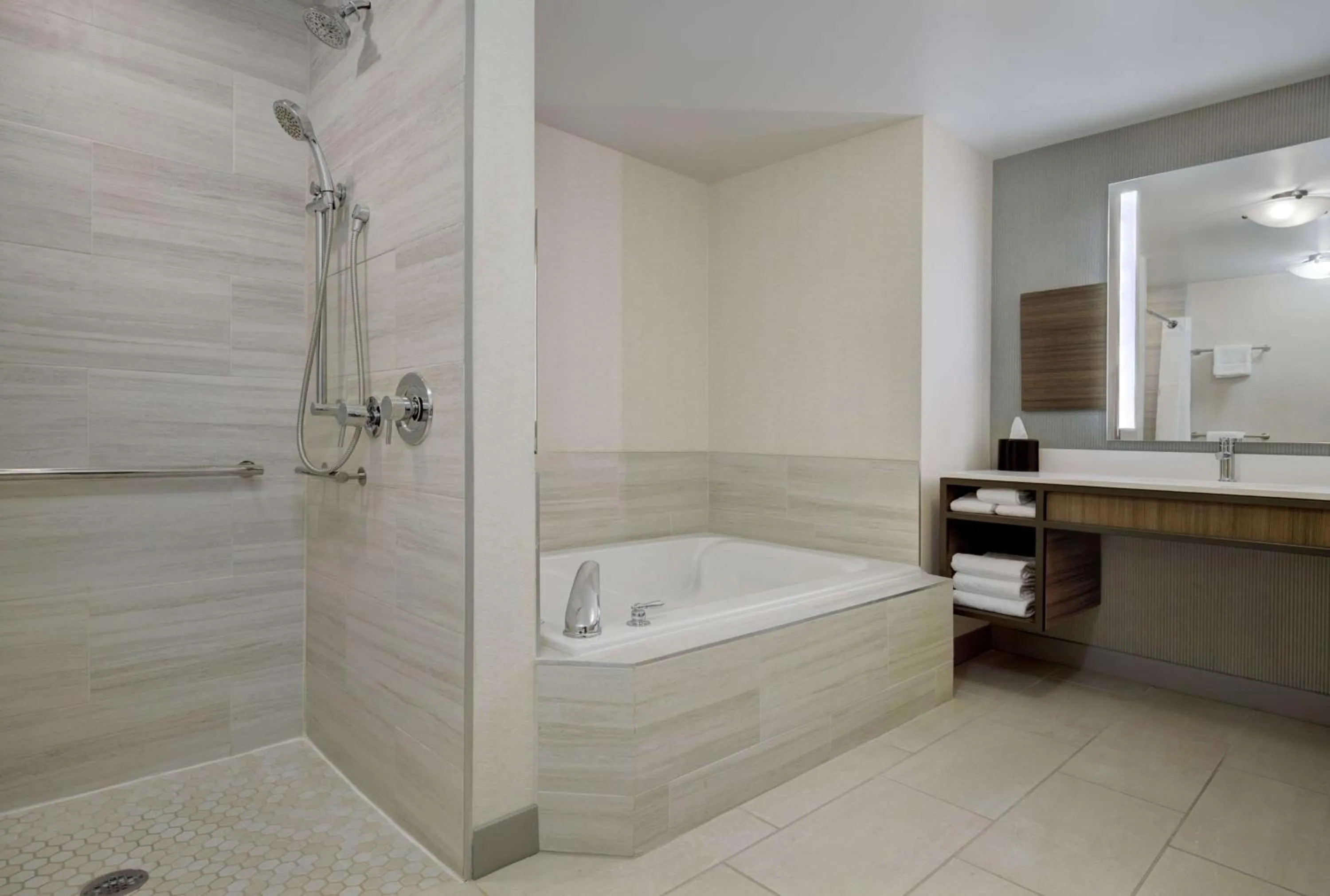 Bathroom in Hilton Garden Inn at PGA Village/Port St. Lucie