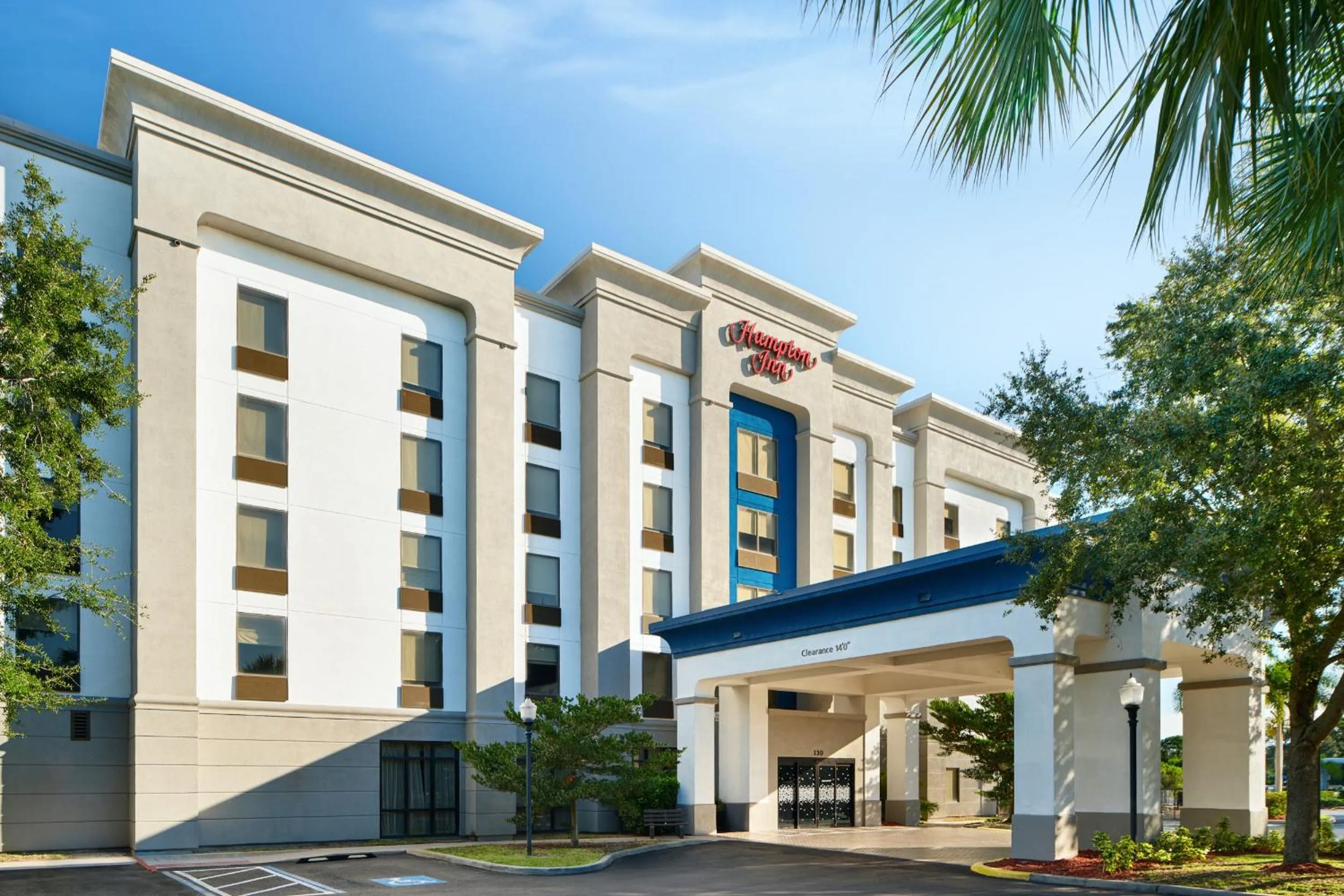 Property building in Hampton Inn Melbourne-Viera