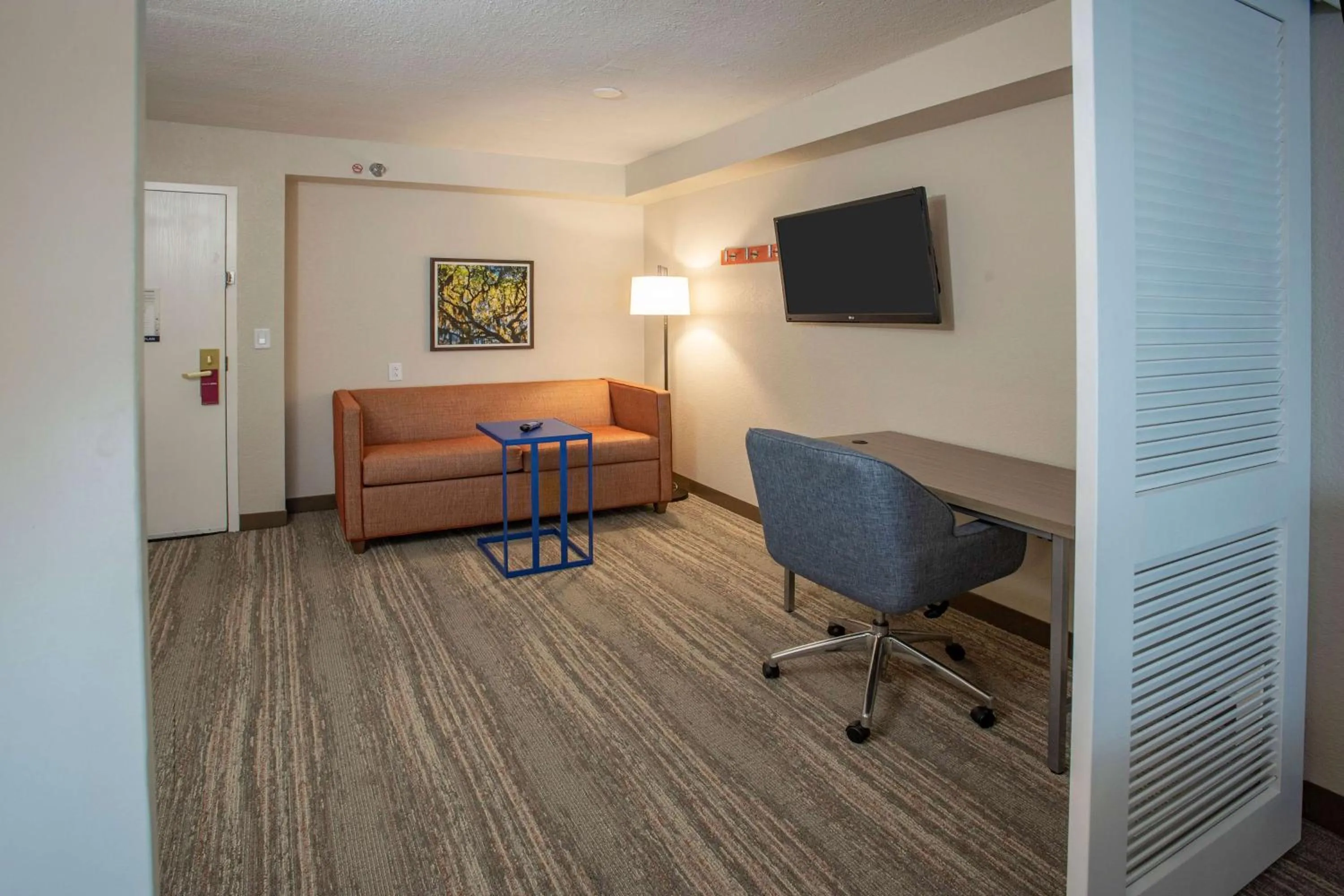 Living room in Hampton Inn Pensacola-Airport