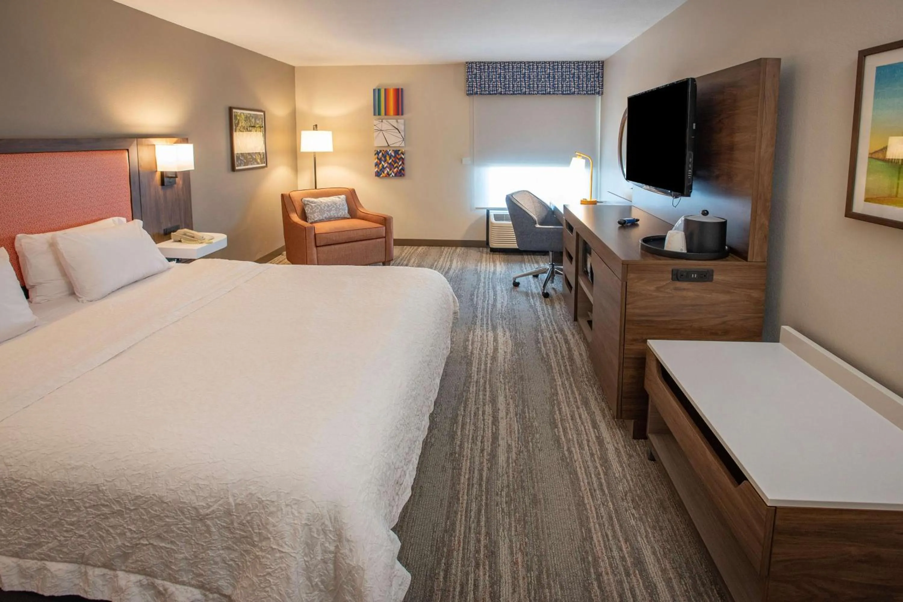 Bed in Hampton Inn Pensacola-Airport