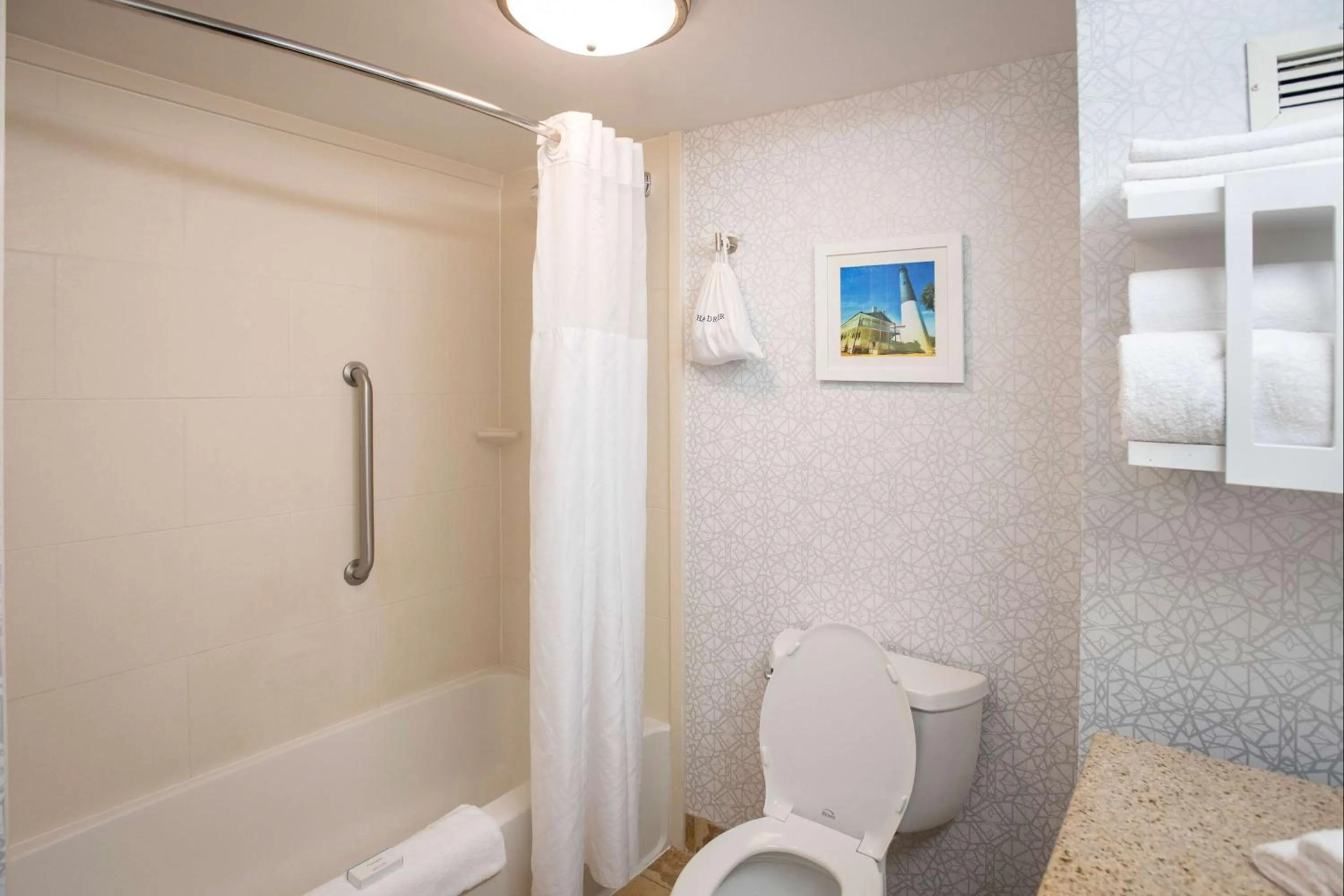 Bathroom in Hampton Inn Pensacola-Airport