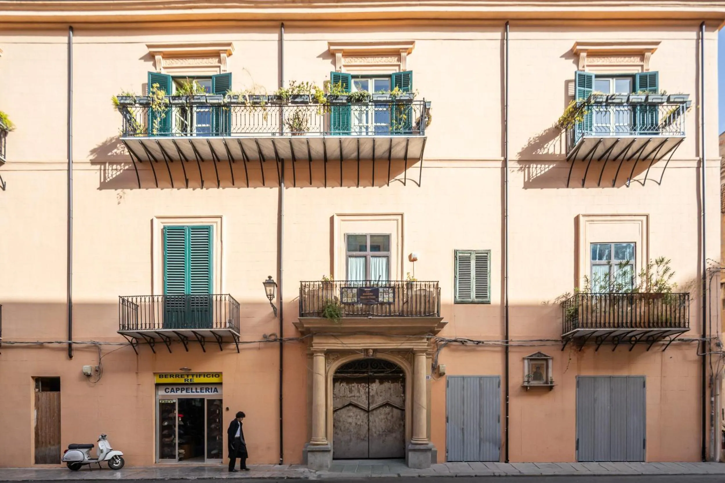 Property building in Le Stanze al Genio di Darlon