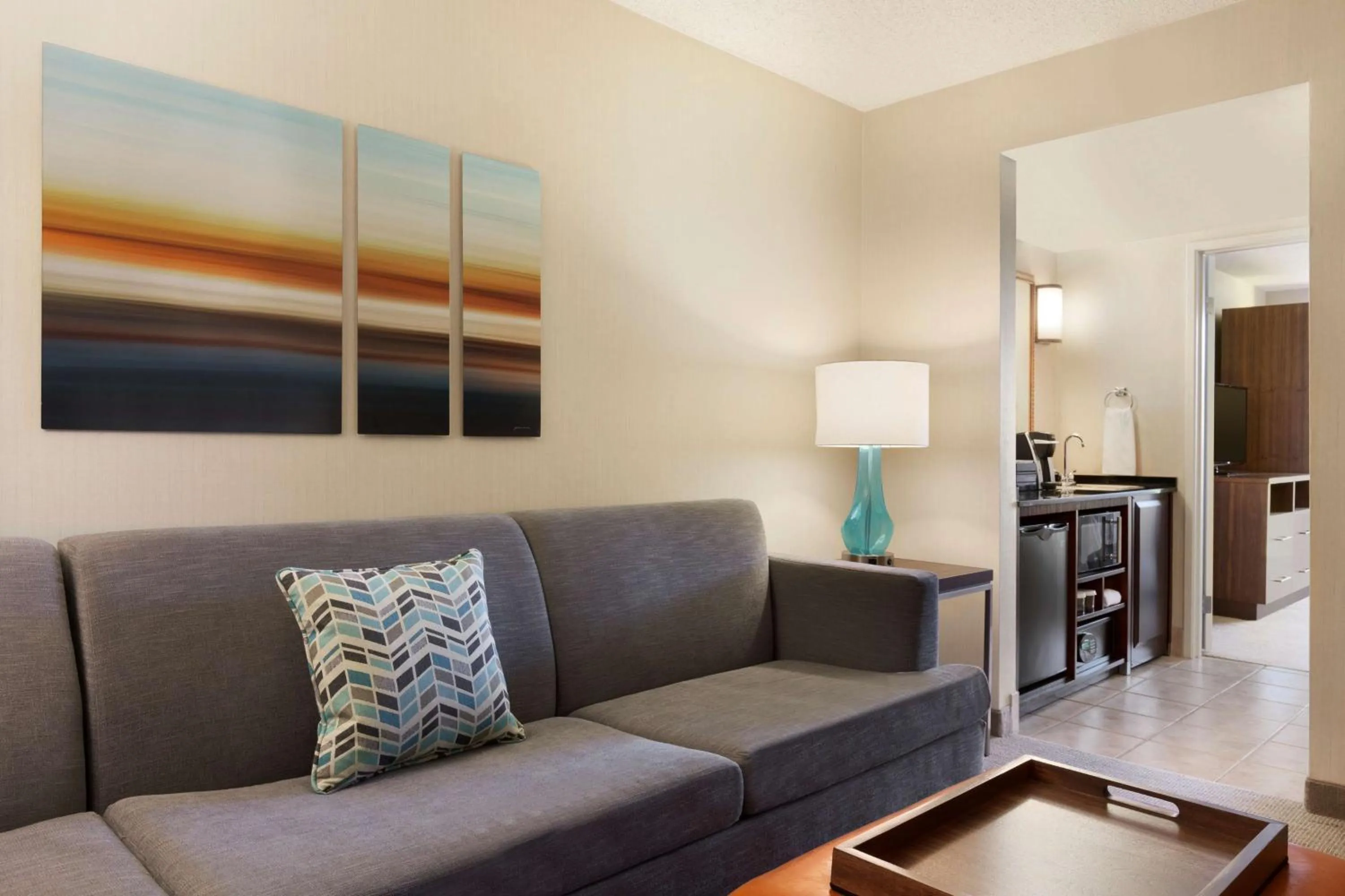 Bed in Embassy Suites San Luis Obispo