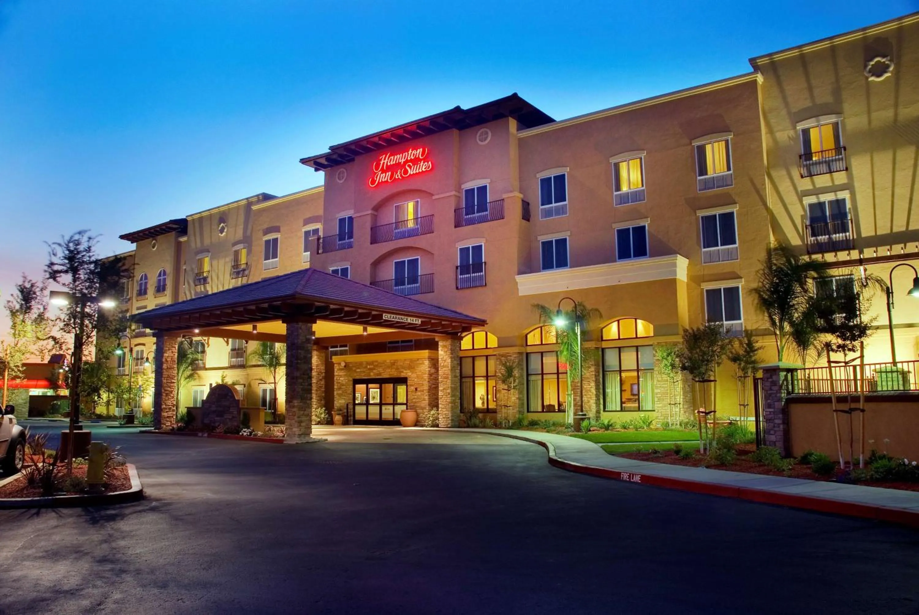 Property building in Hampton Inn & Suites Lodi