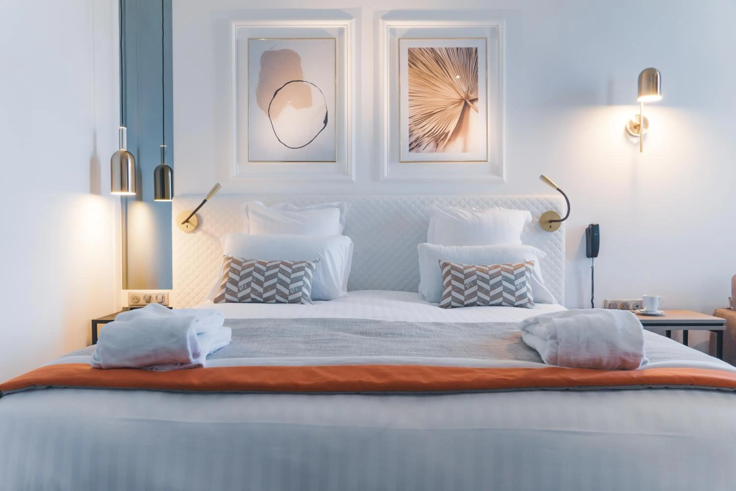 Bed in Oceania Hôtel d'Anjou Angers