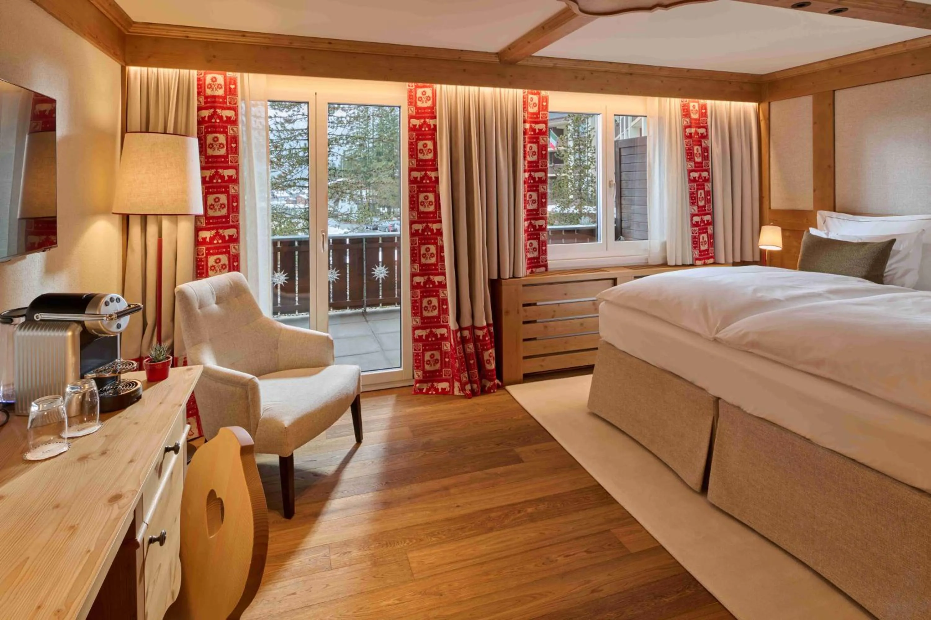 Bed in The Glacier Hotel - ex Eurotel Victoria -