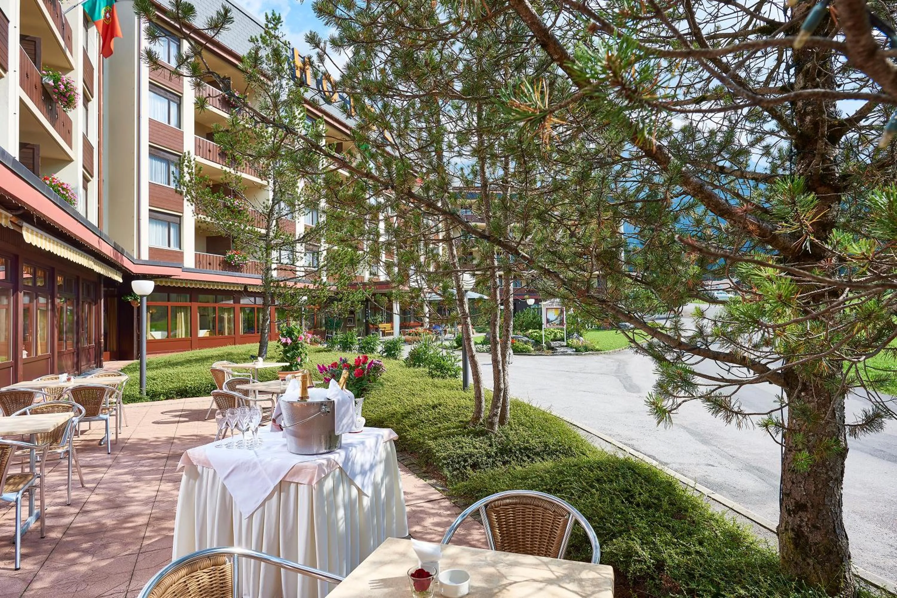 Patio in The Glacier Hotel - ex Eurotel Victoria -