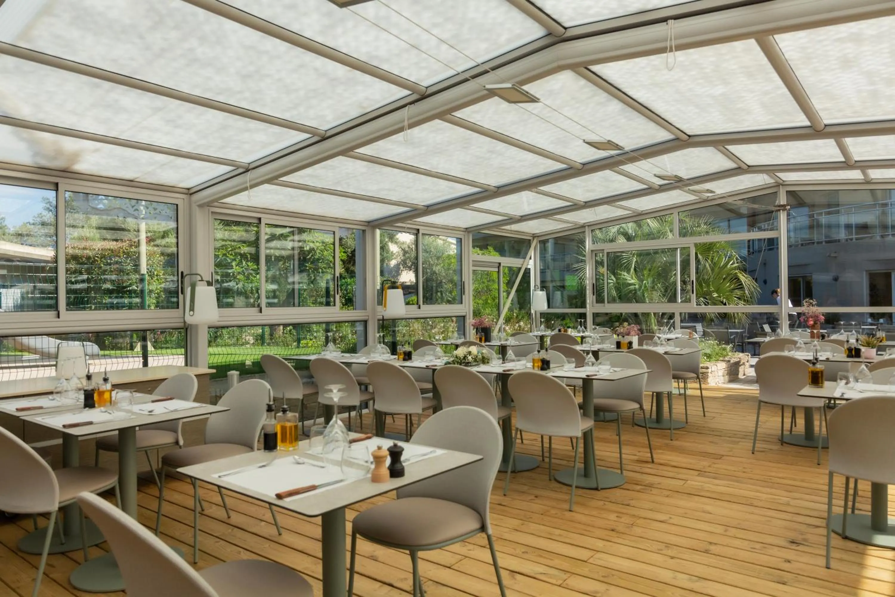 Restaurant/places to eat in Hotel Costa Salina