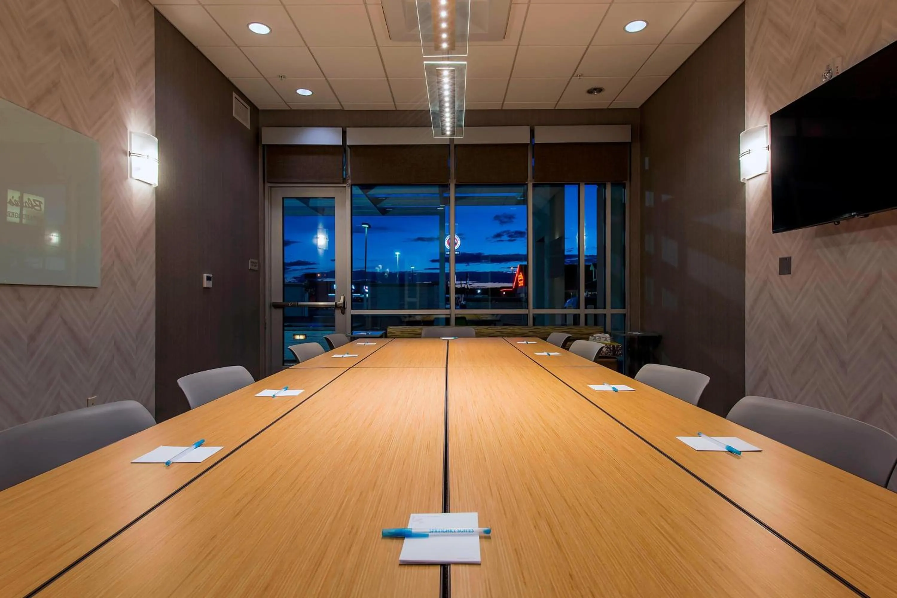 Meeting/conference room in SpringHill Suites by Marriott Gallup