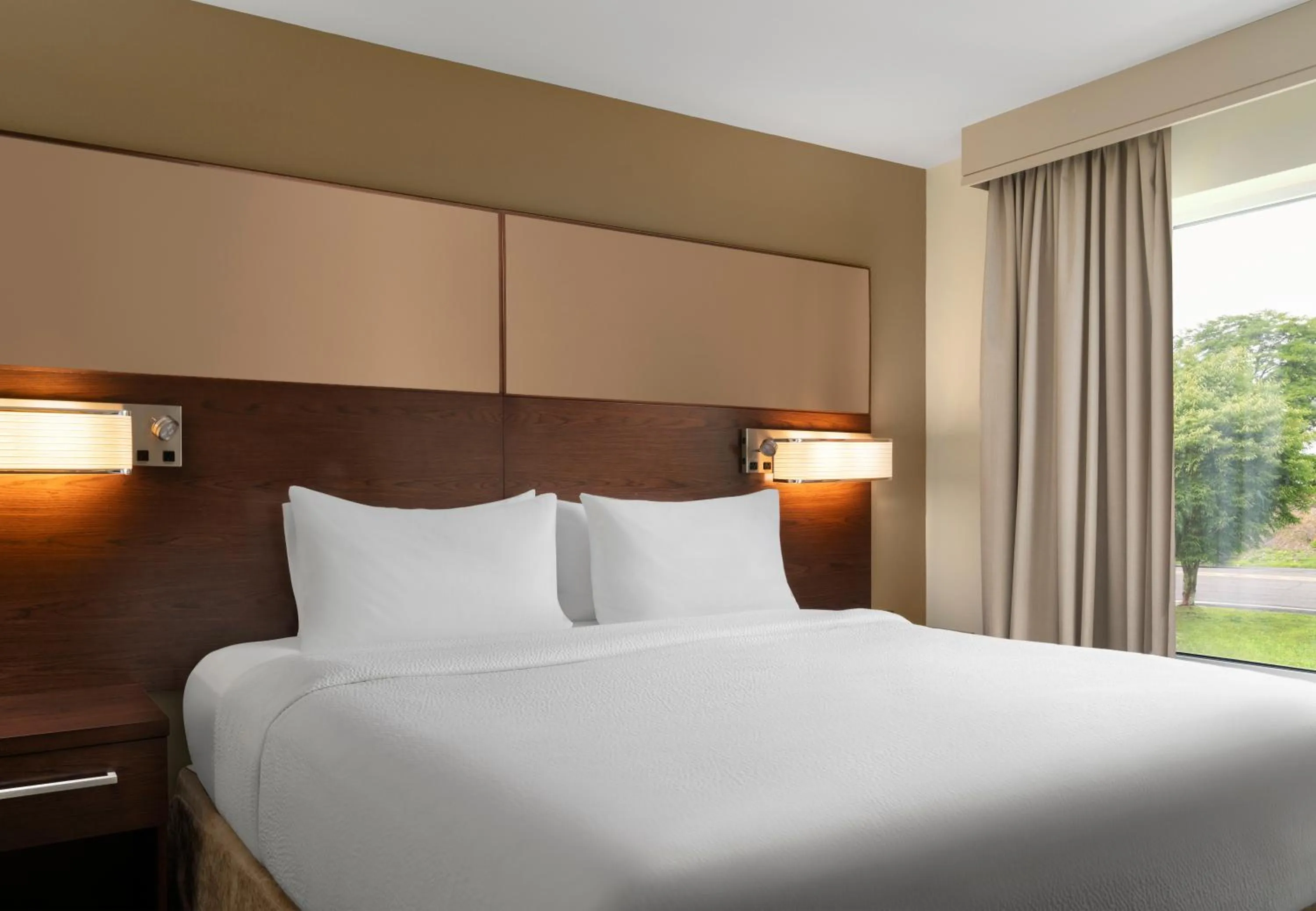Bedroom, Bed in Residence Inn by Marriott Kingston