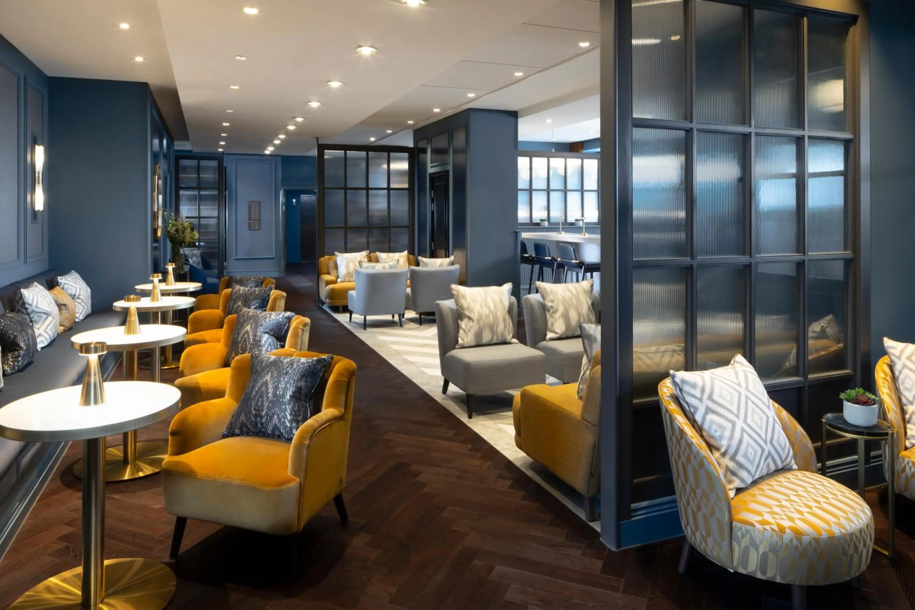 Restaurant/places to eat in Courtyard by Marriott Edinburgh