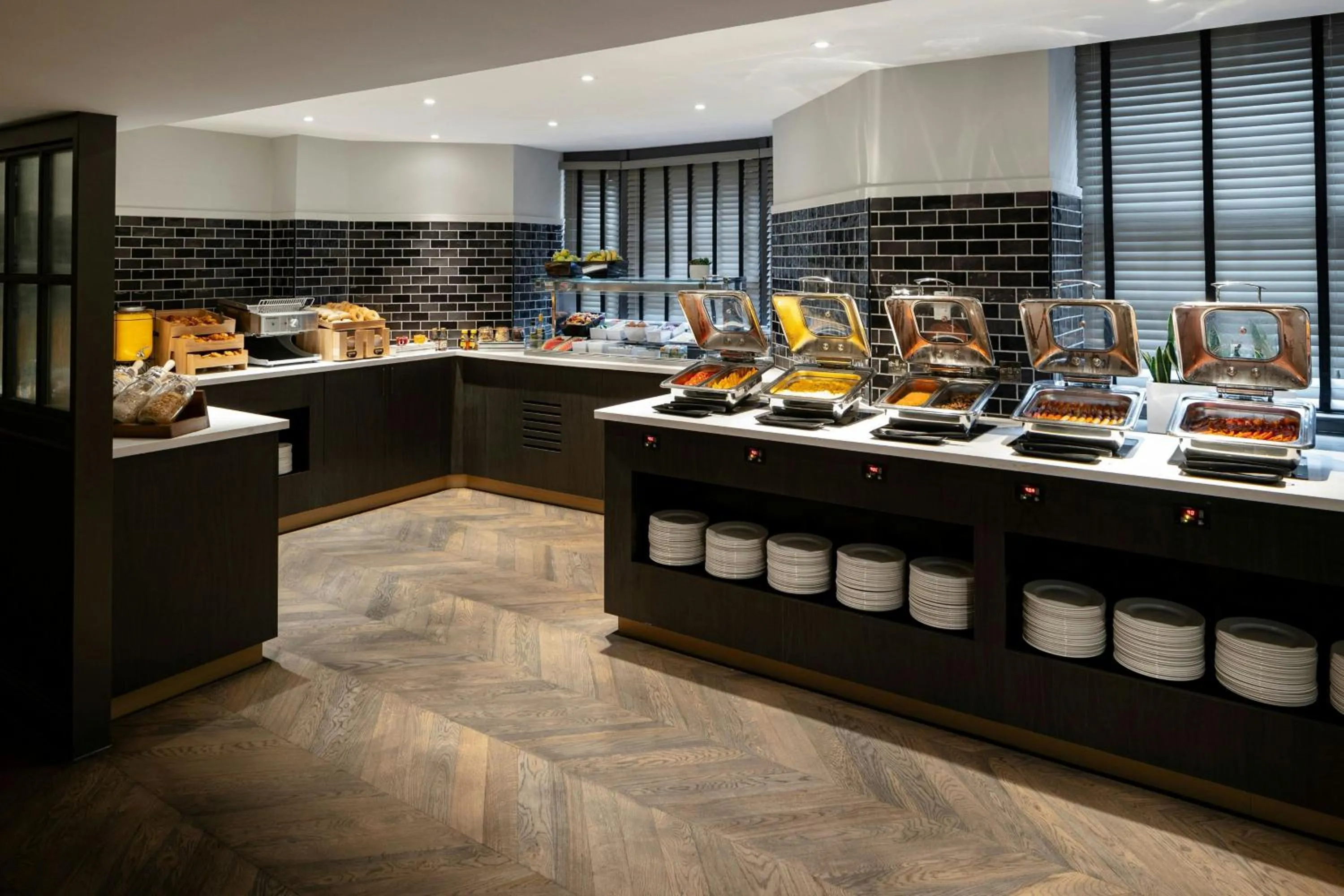 Breakfast in Courtyard by Marriott Edinburgh