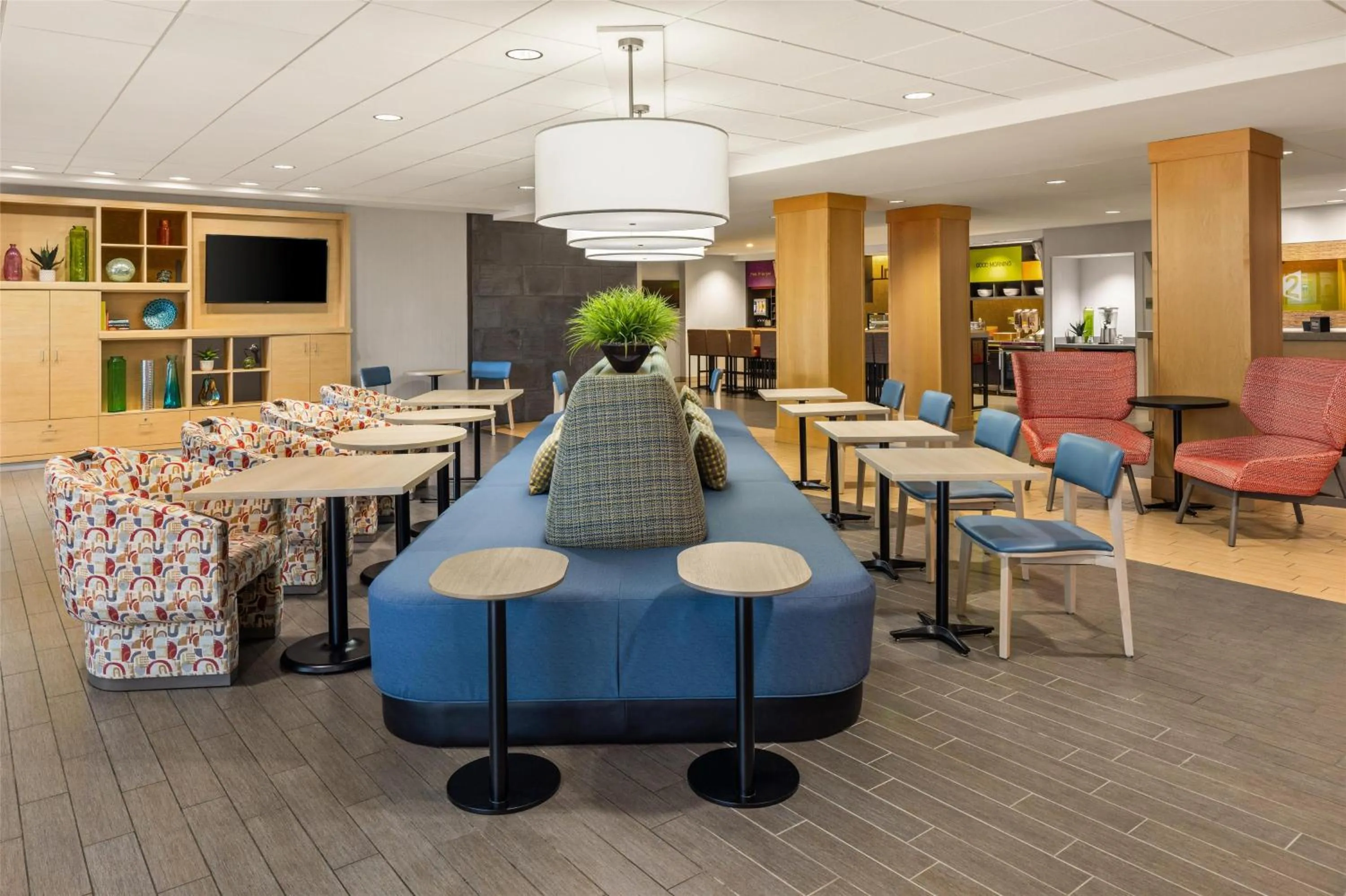 Lobby or reception in Home2 Suites by Hilton Roseville Minneapolis