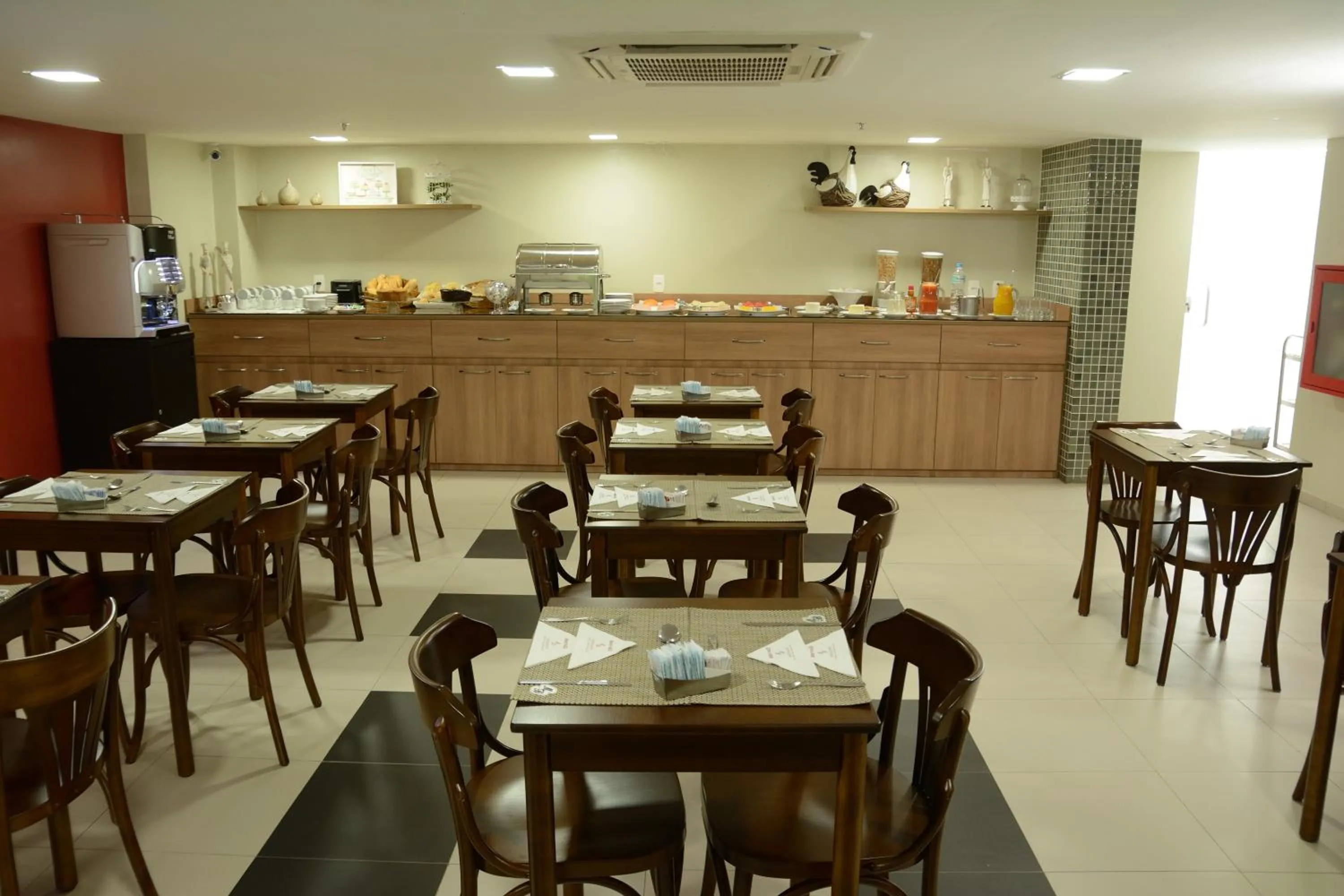 Restaurant/places to eat in Mont Blanc Suites Duque de Caxias