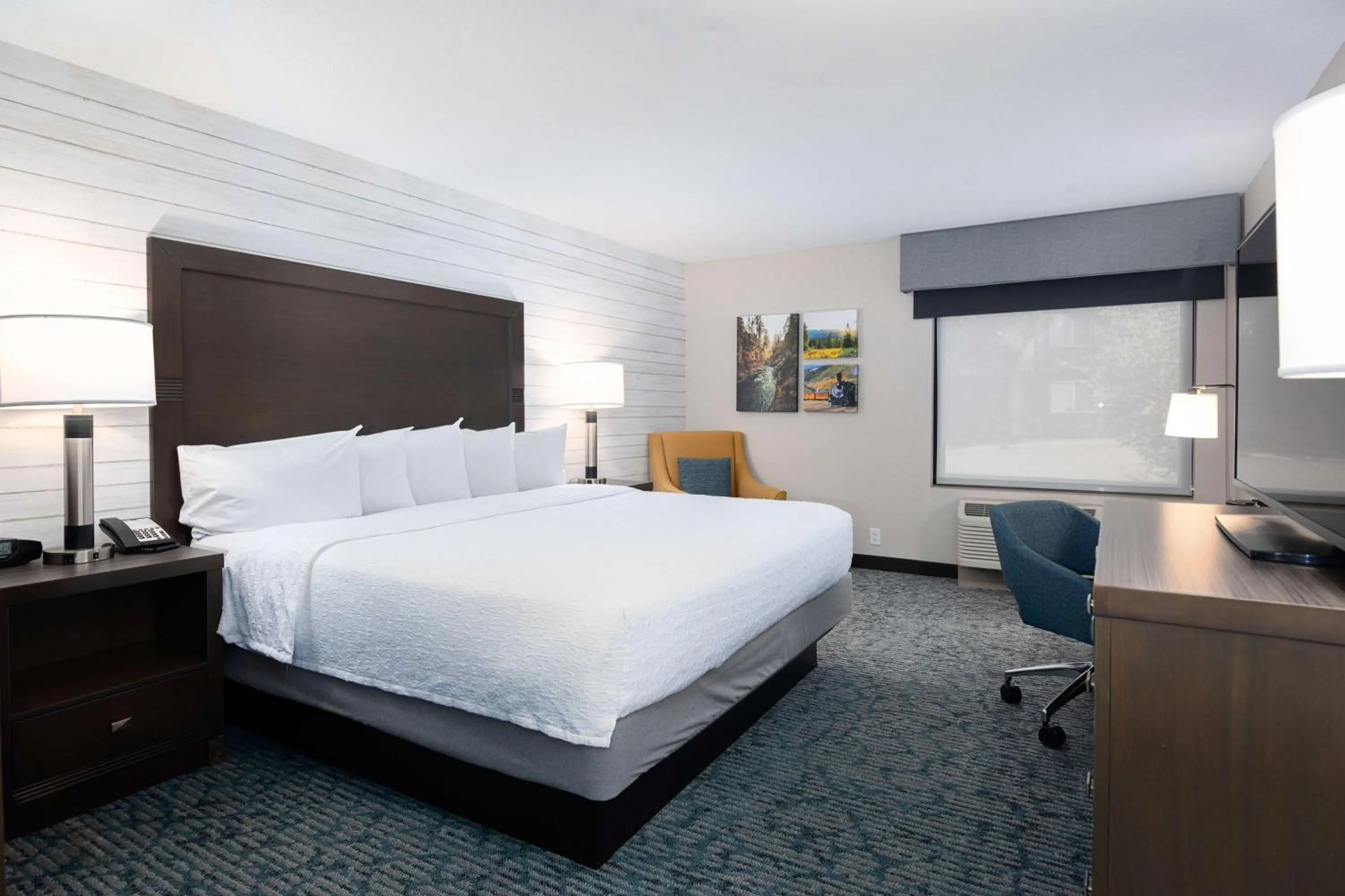 Bed in Hampton Inn Durango