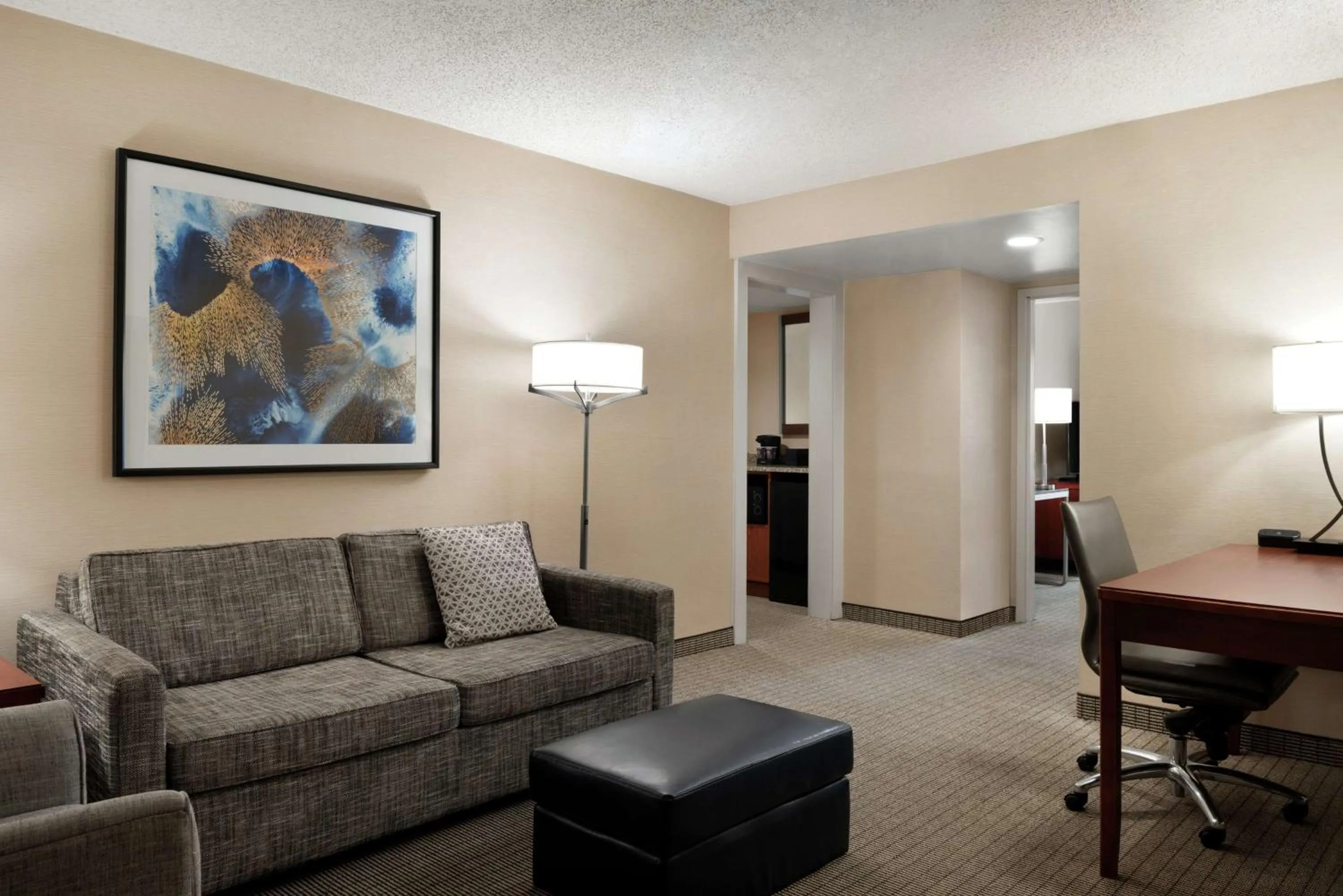 Bedroom in Embassy Suites Cincinnati - RiverCenter
