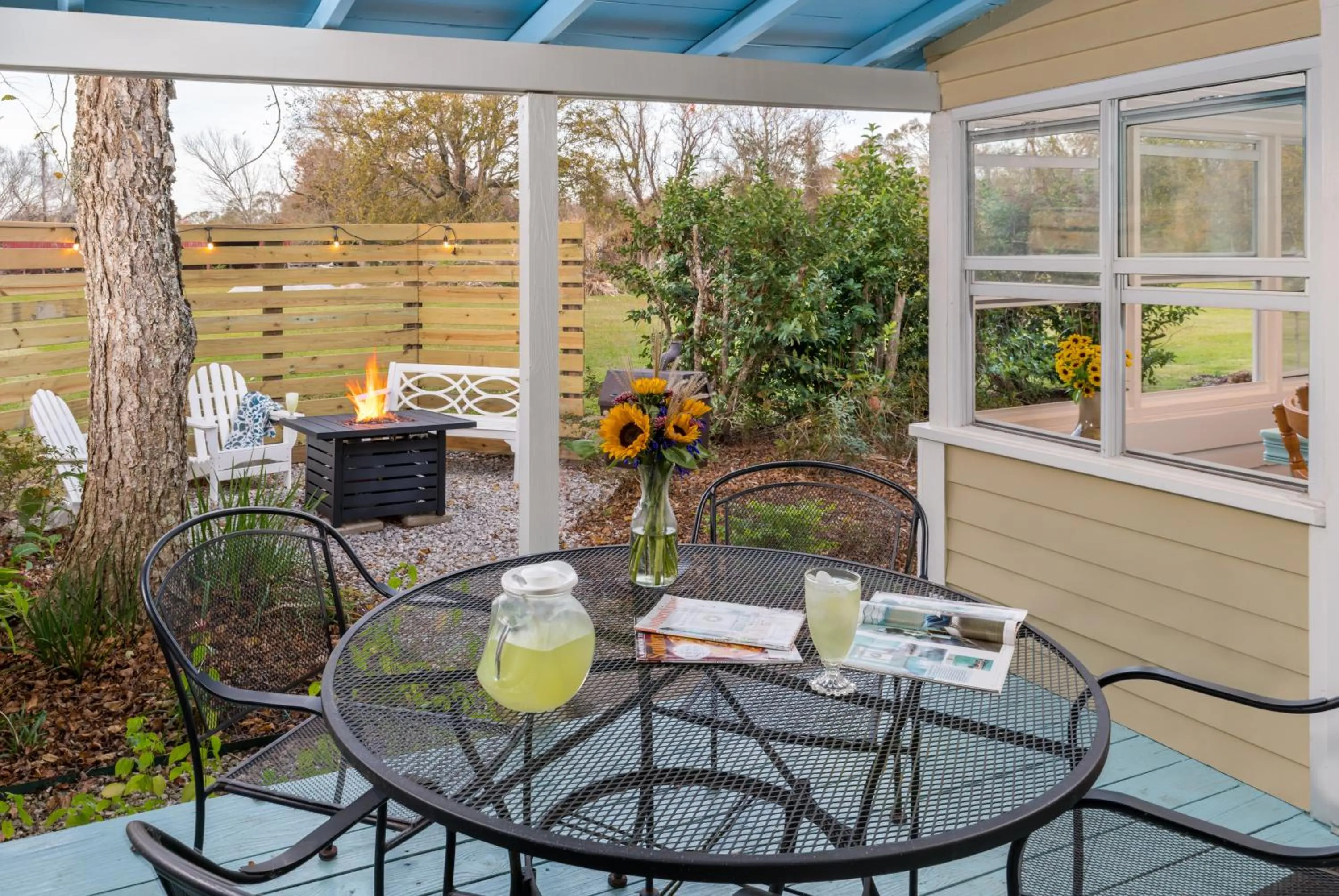 Balcony/Terrace in Maison D'Memoire Bed & Breakfast Cottages