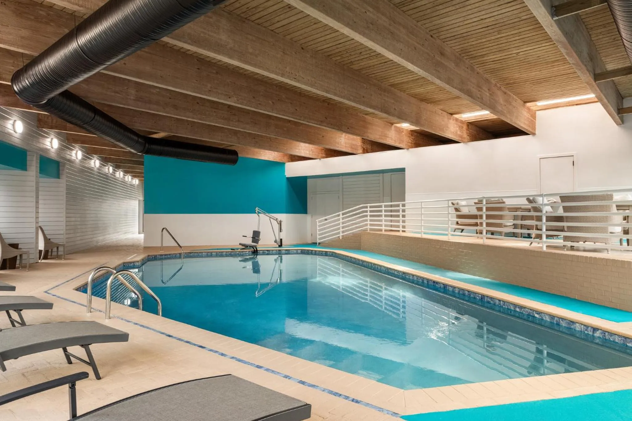 Swimming pool in Holiday Inn Virginia Beach - Norfolk by IHG