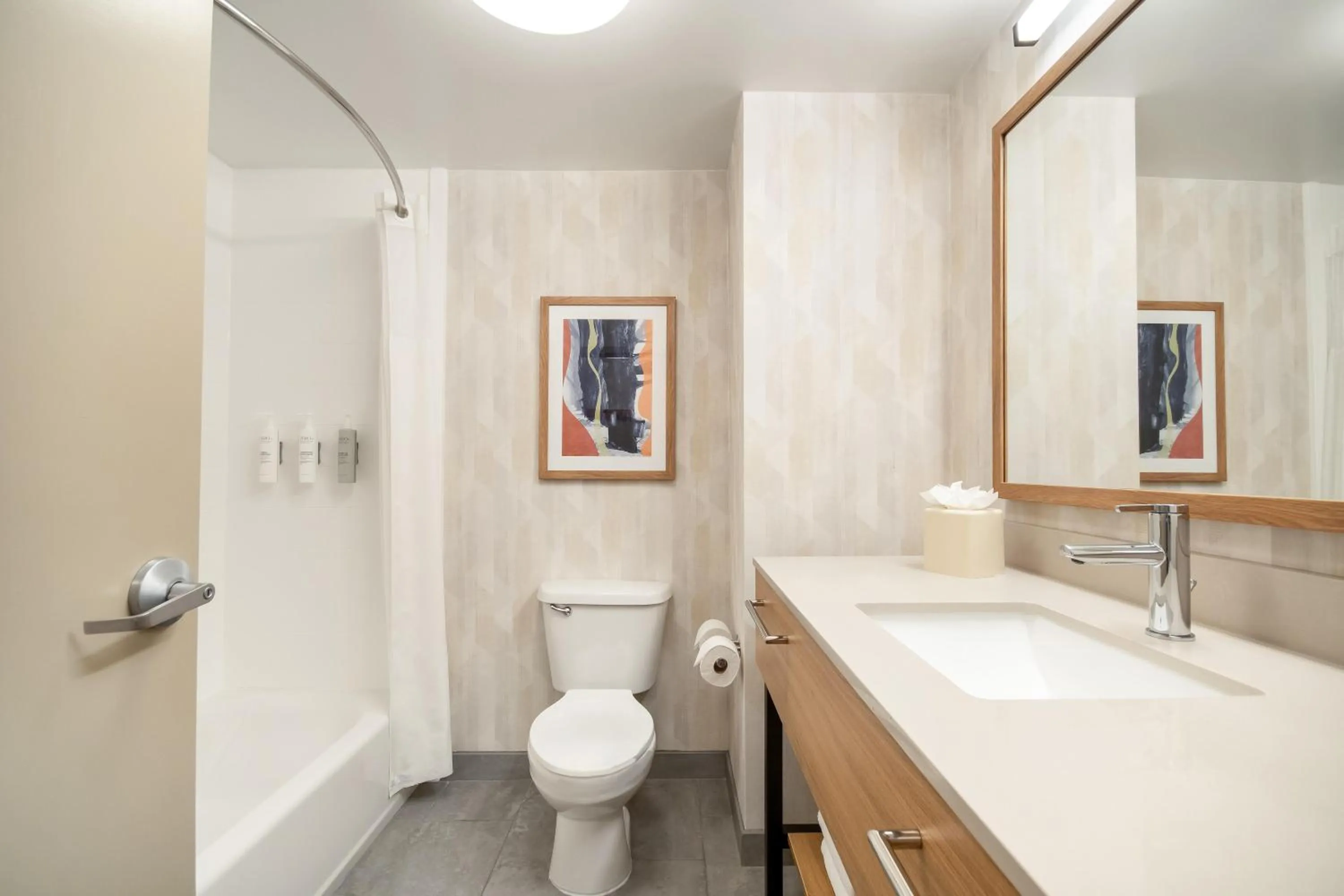 Bathroom in Hampton Inn Rutland/Killington