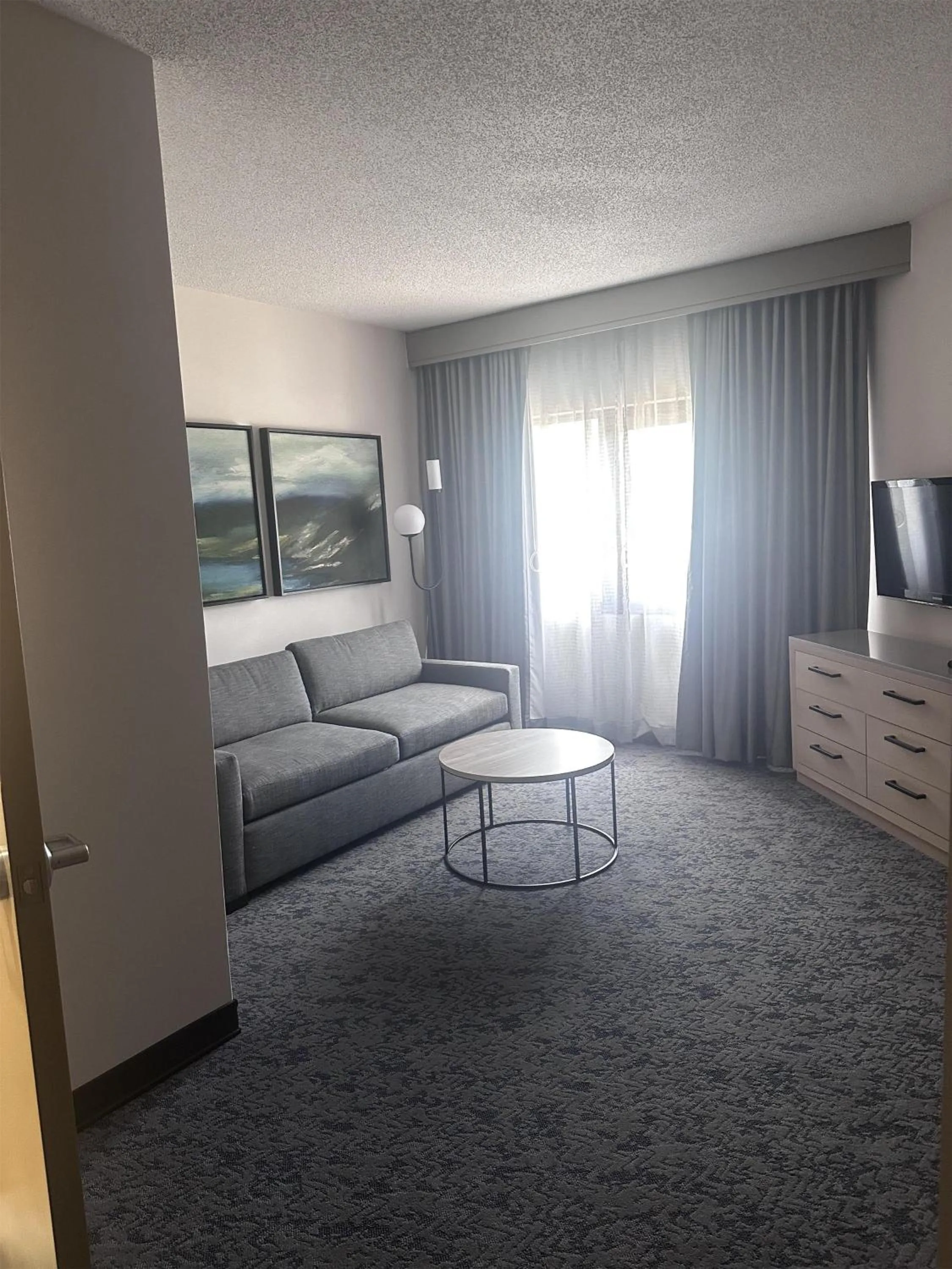 Living room in DoubleTree Suites by Hilton Raleigh-Durham