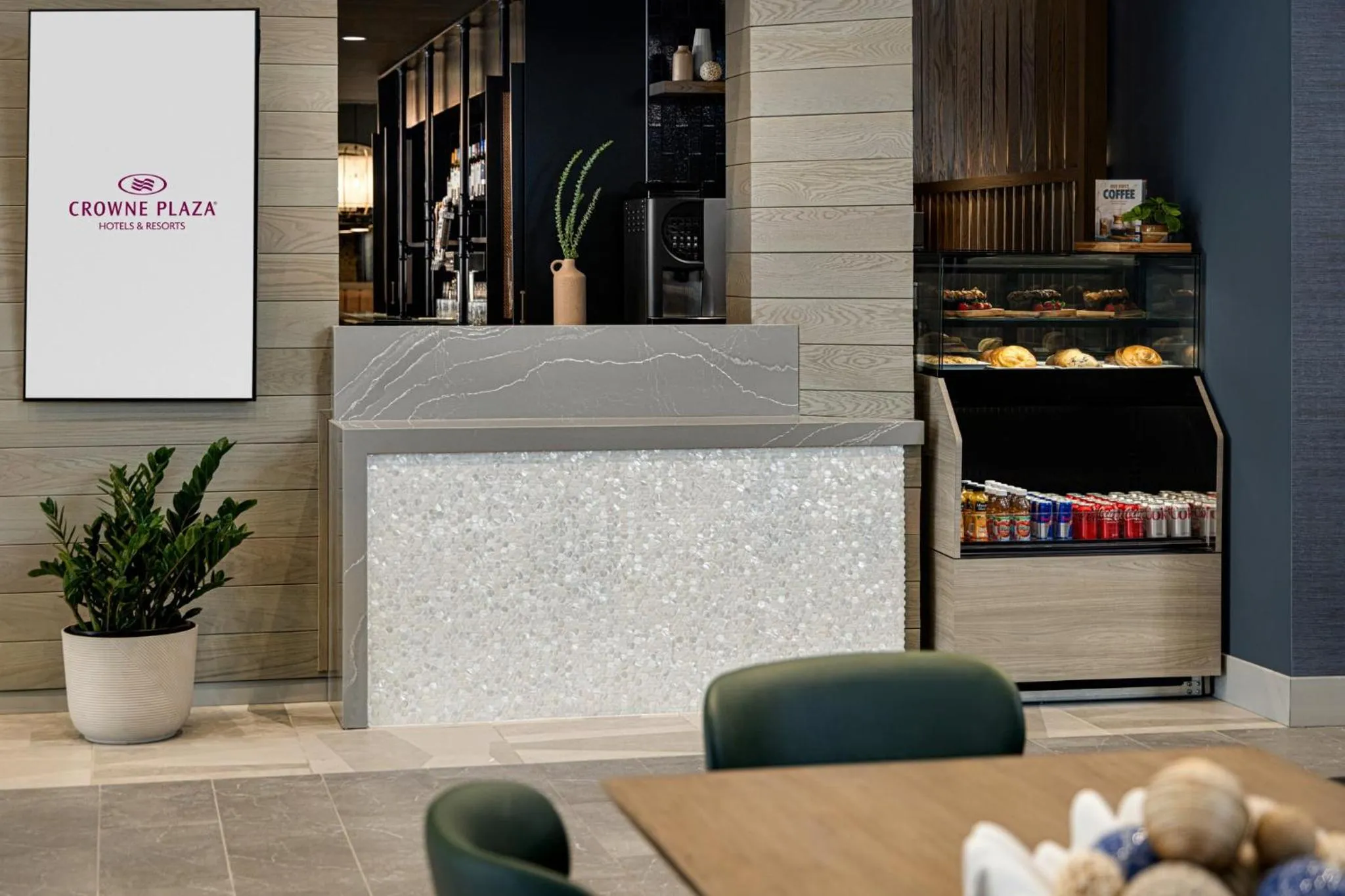 Coffee/tea facilities in Crowne Plaza Virginia Beach Town Center by IHG