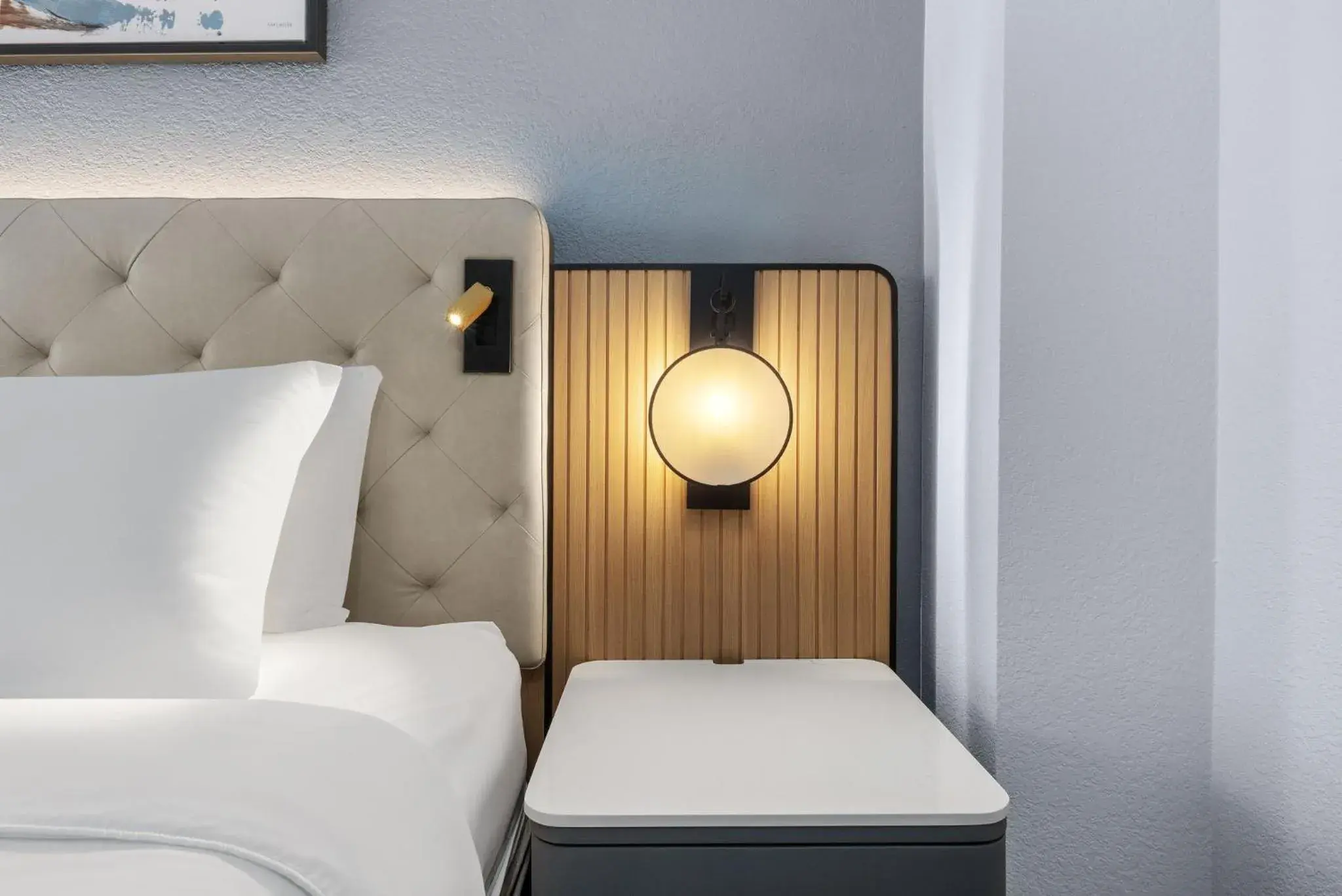 Standard Queen Room with Two Queen Beds in Crowne Plaza Hotel Virginia Beach-Norfolk, an IHG Hotel Standard Queen Room with Two Queen Beds in Crowne Plaza Hotel Virginia Beach-Norfolk, an IHG Hotel