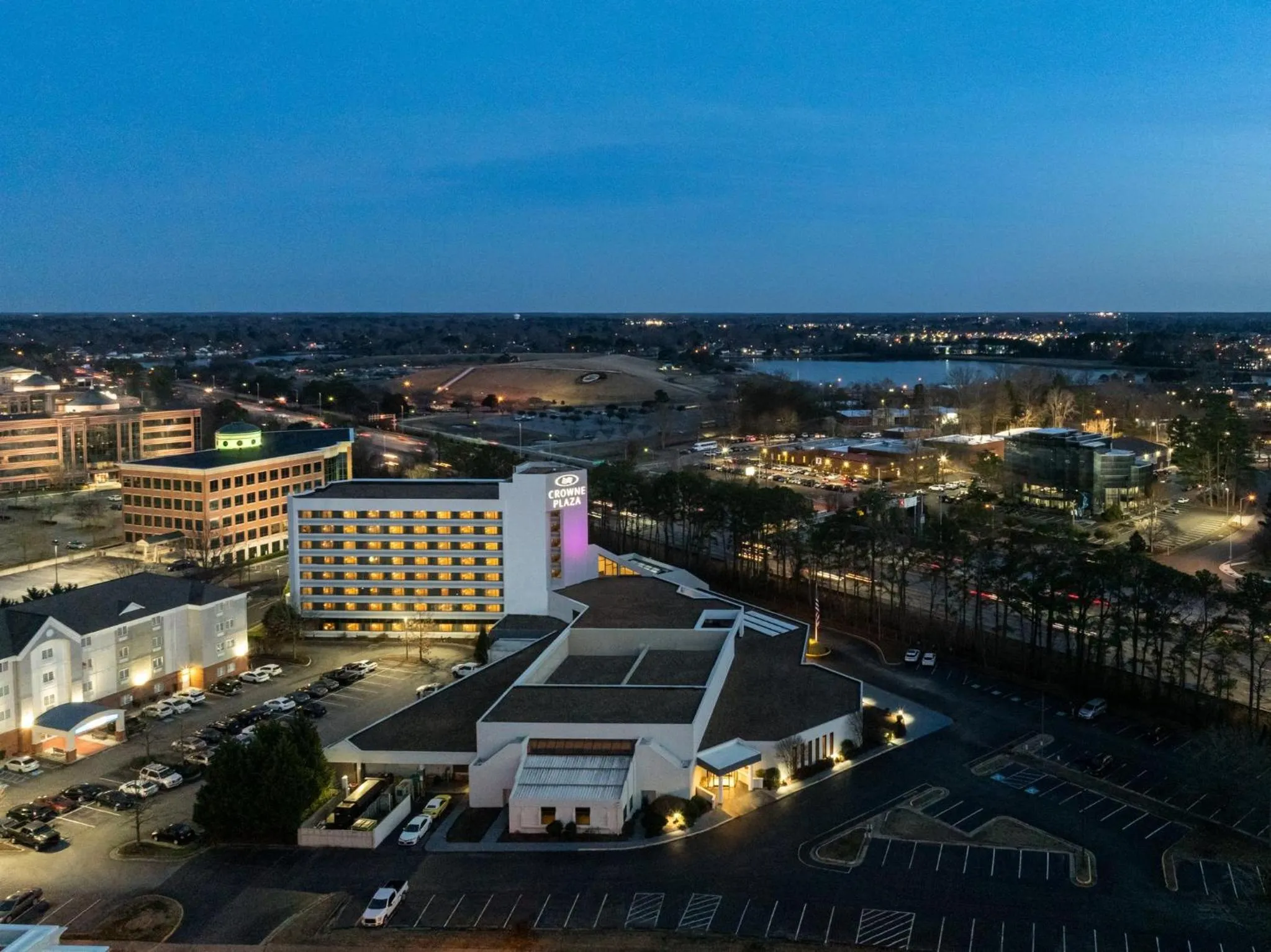Property building in Crowne Plaza Virginia Beach Town Center by IHG