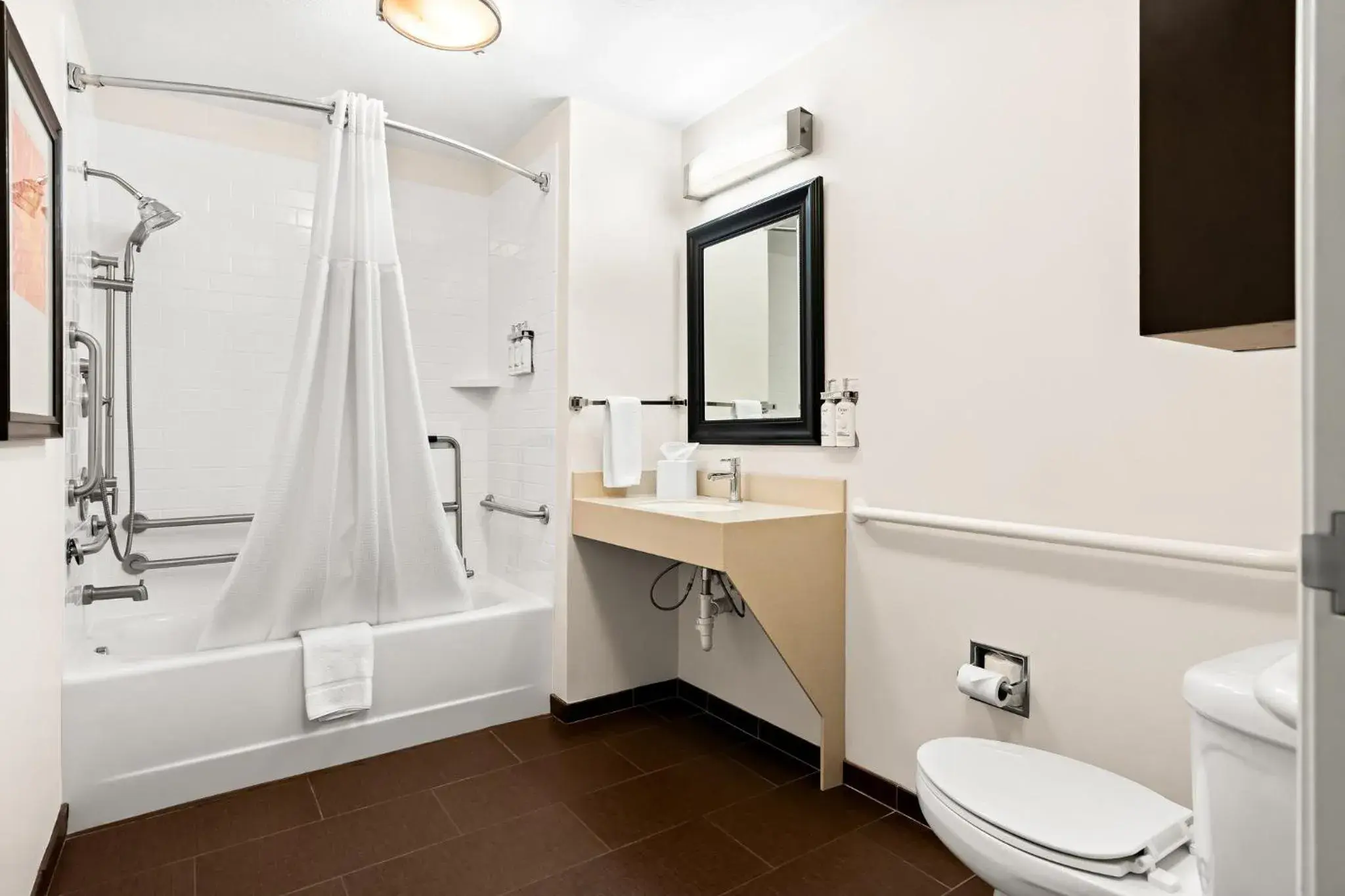 Queen Suite with Roll-In Shower - Disability Access in Staybridge Suites - Cincinnati North by IHG Queen Suite with Roll-In Shower - Disability Access in Staybridge Suites - Cincinnati North by IHG